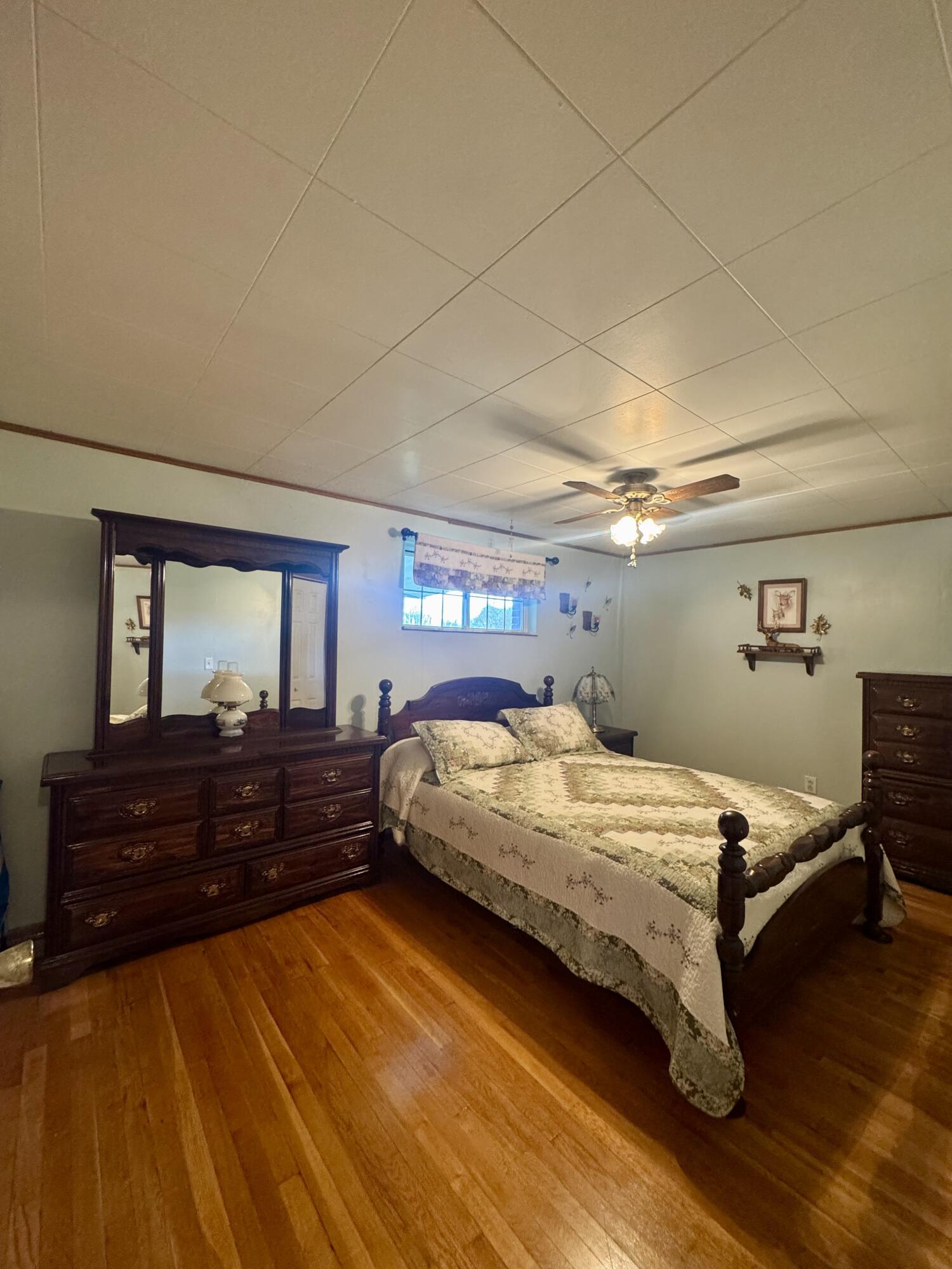 212 Olive Branch