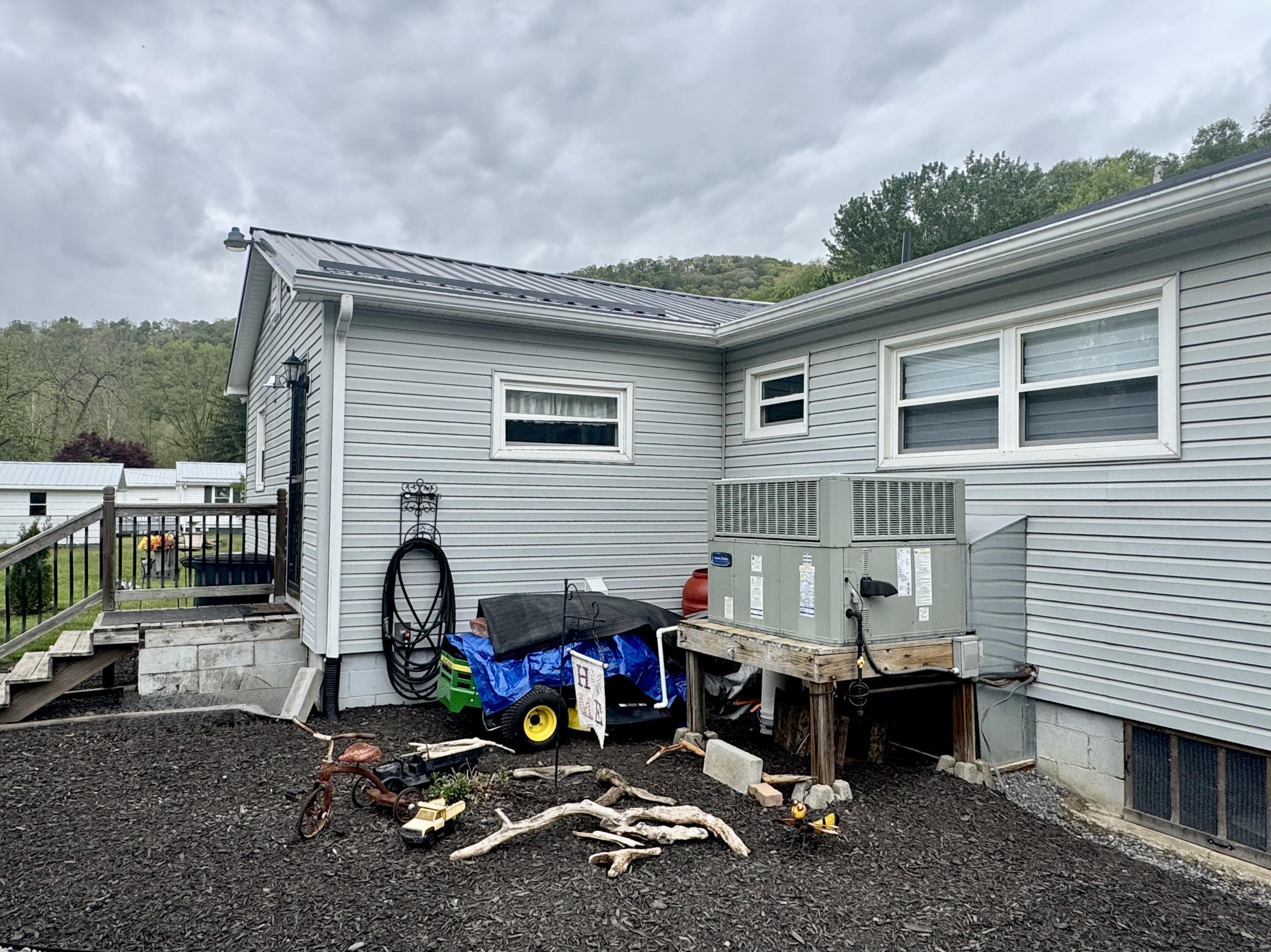 387 Johnstown
