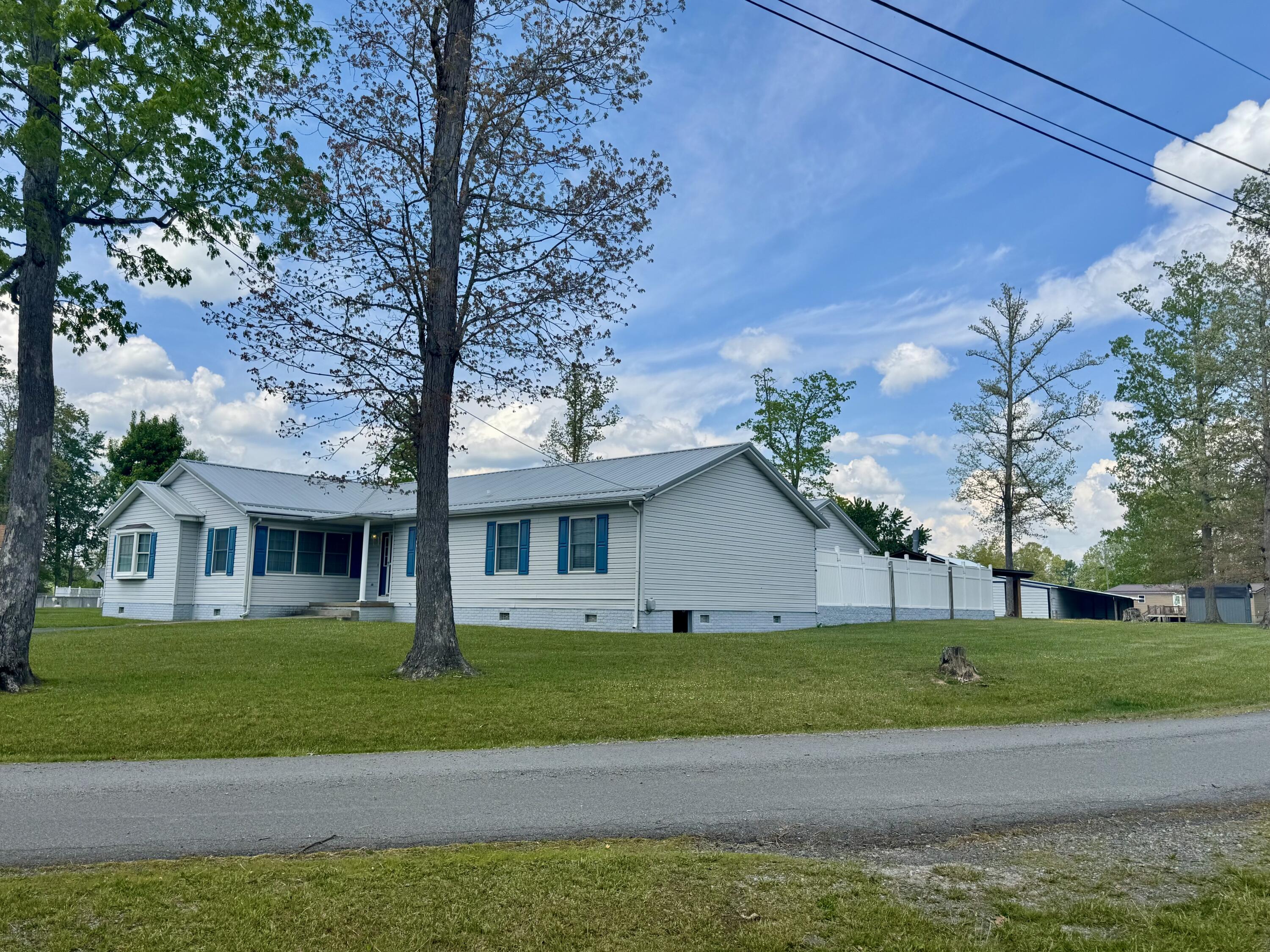 201 Cherokee Rd