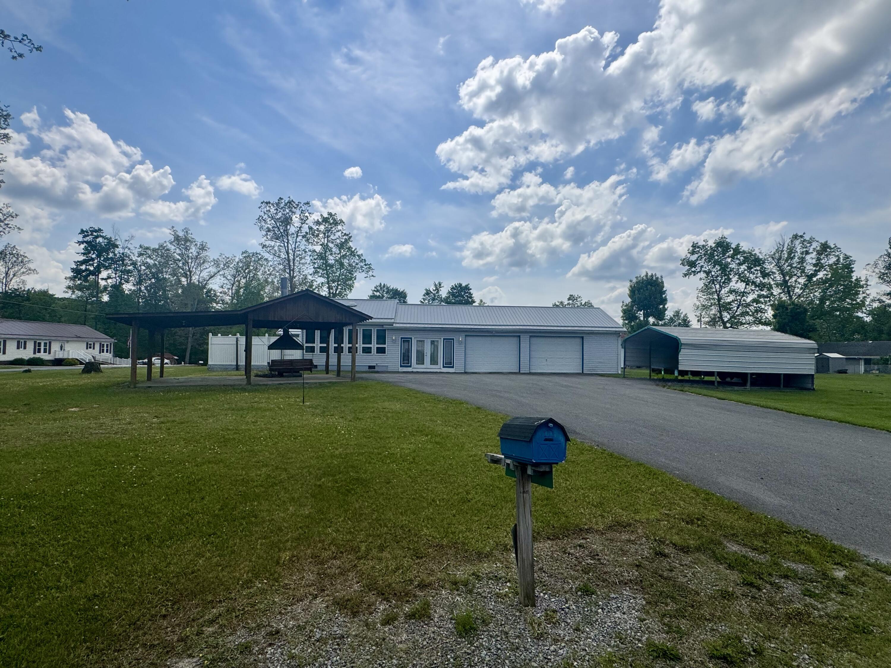 201 Cherokee Rd