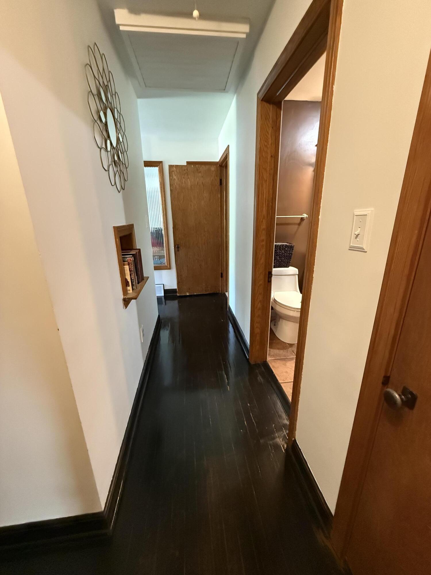 305 Riverview Dr