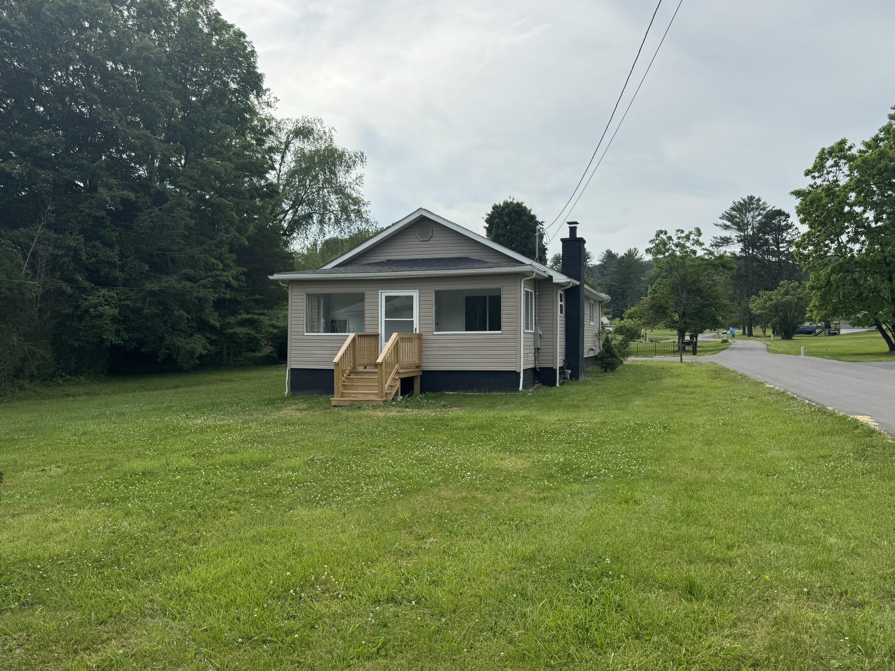 1703 Webster Rd