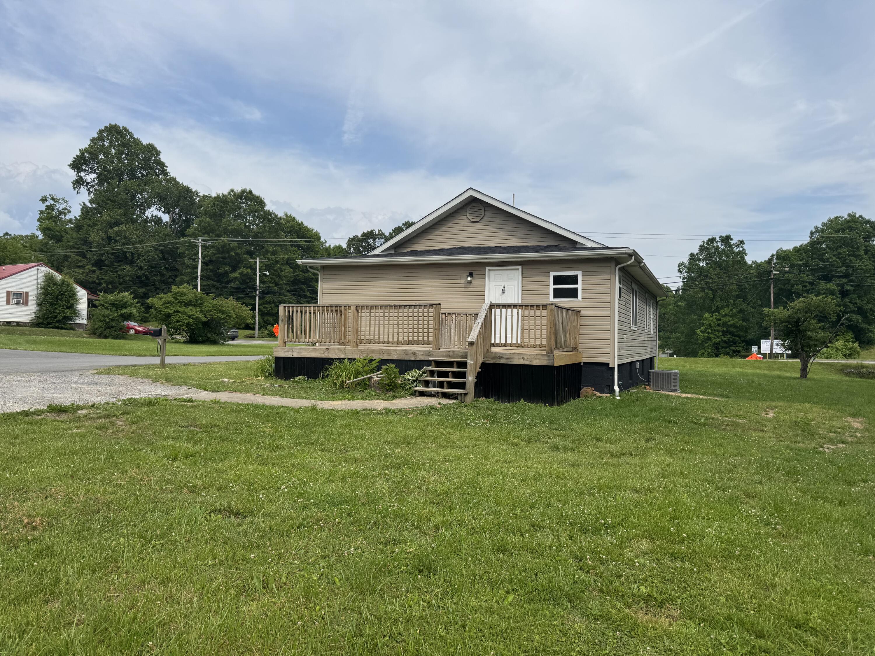 1703 Webster Rd