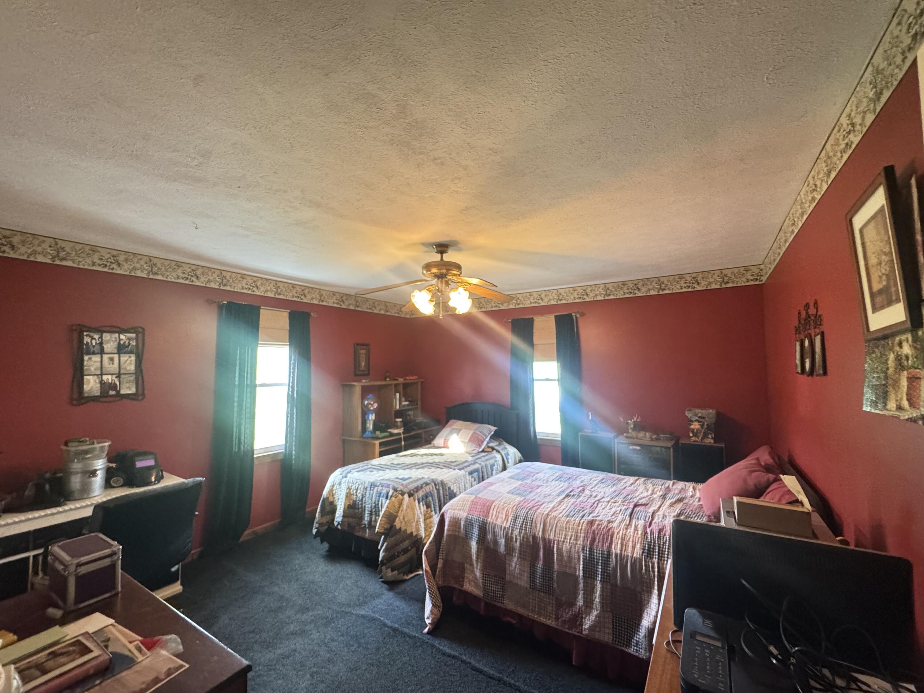 91 Heidi Ln