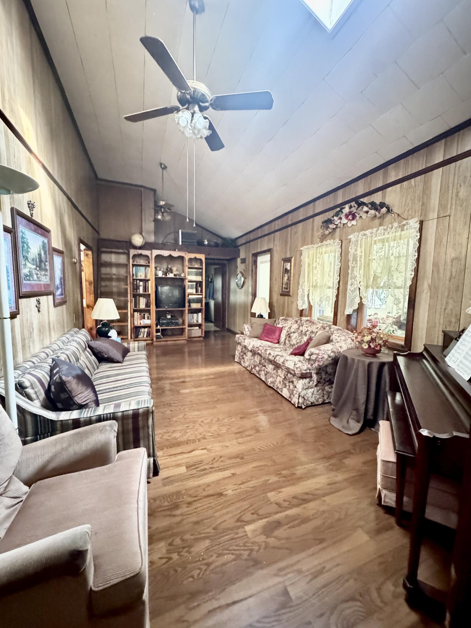 91 Heidi Ln