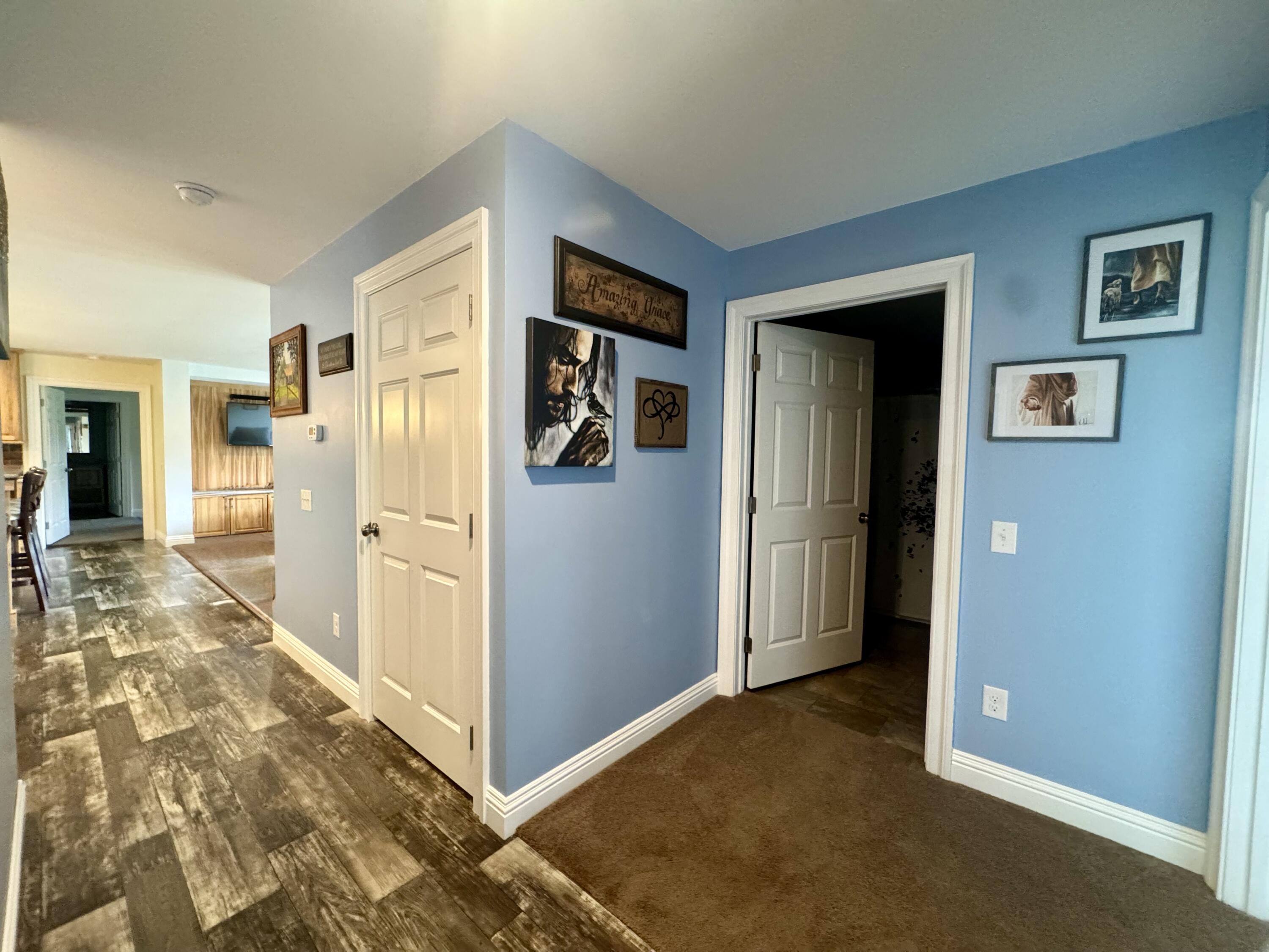 456 Riverside Dr