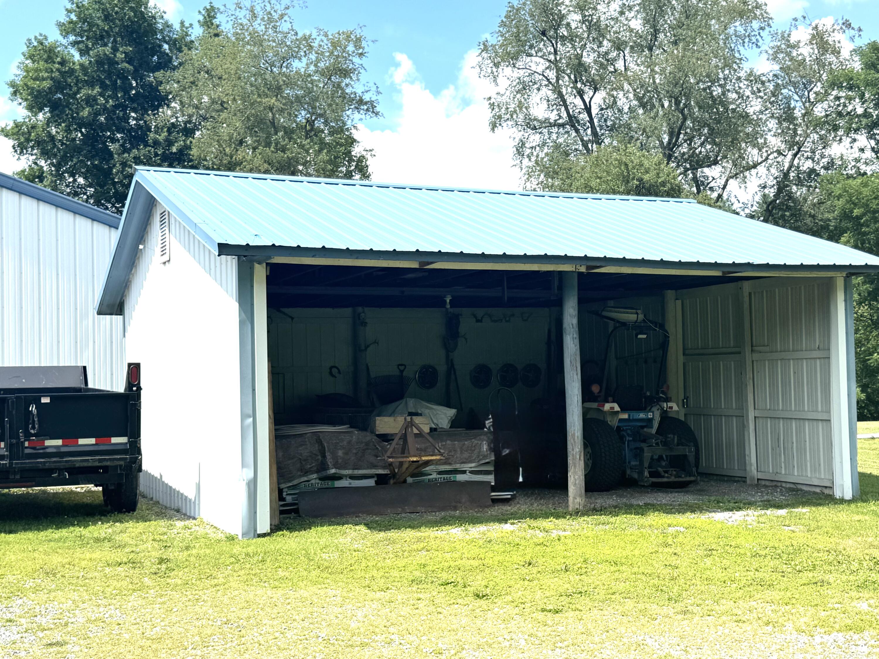 456 Riverside Dr