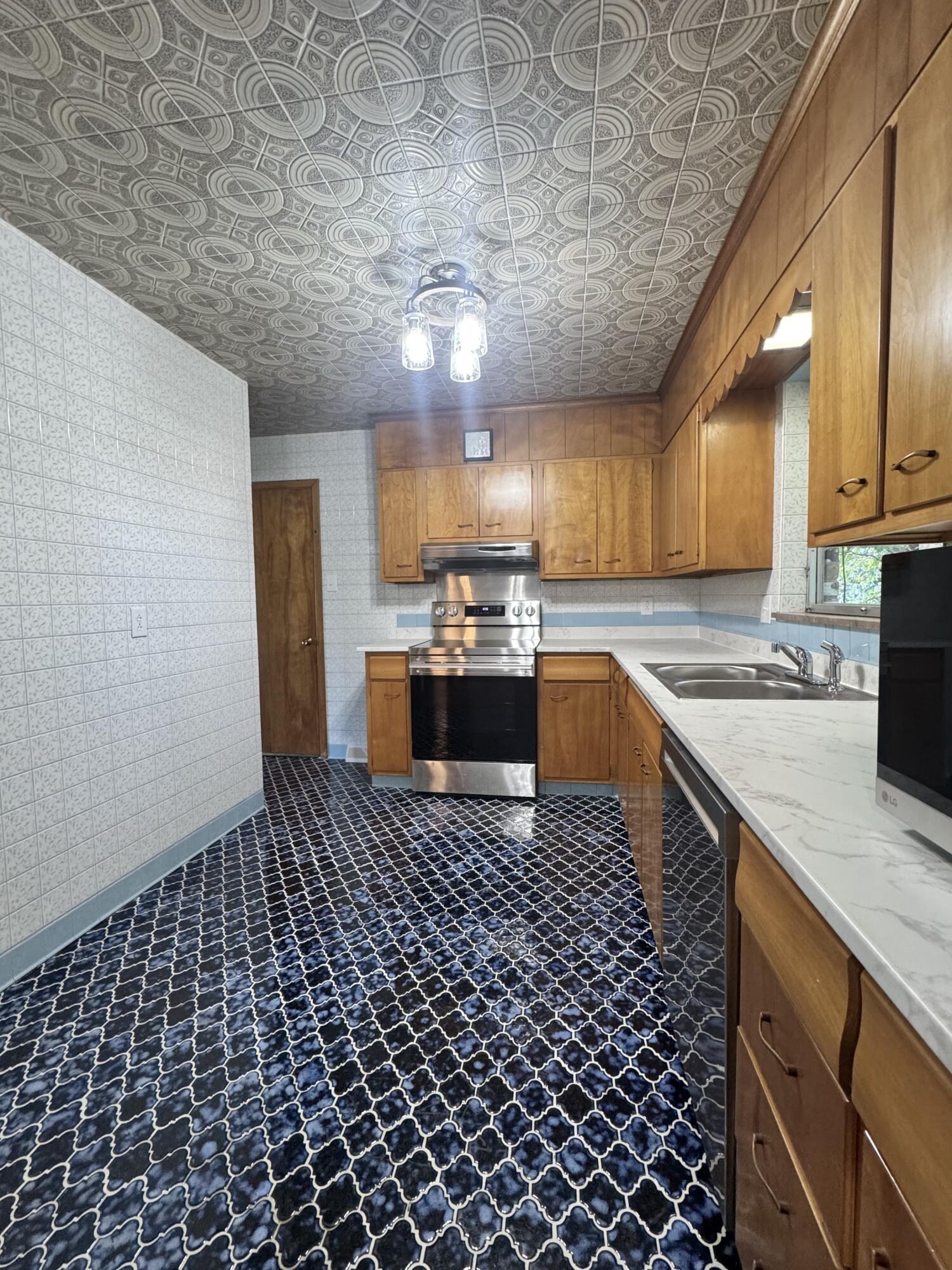 248 Mercer