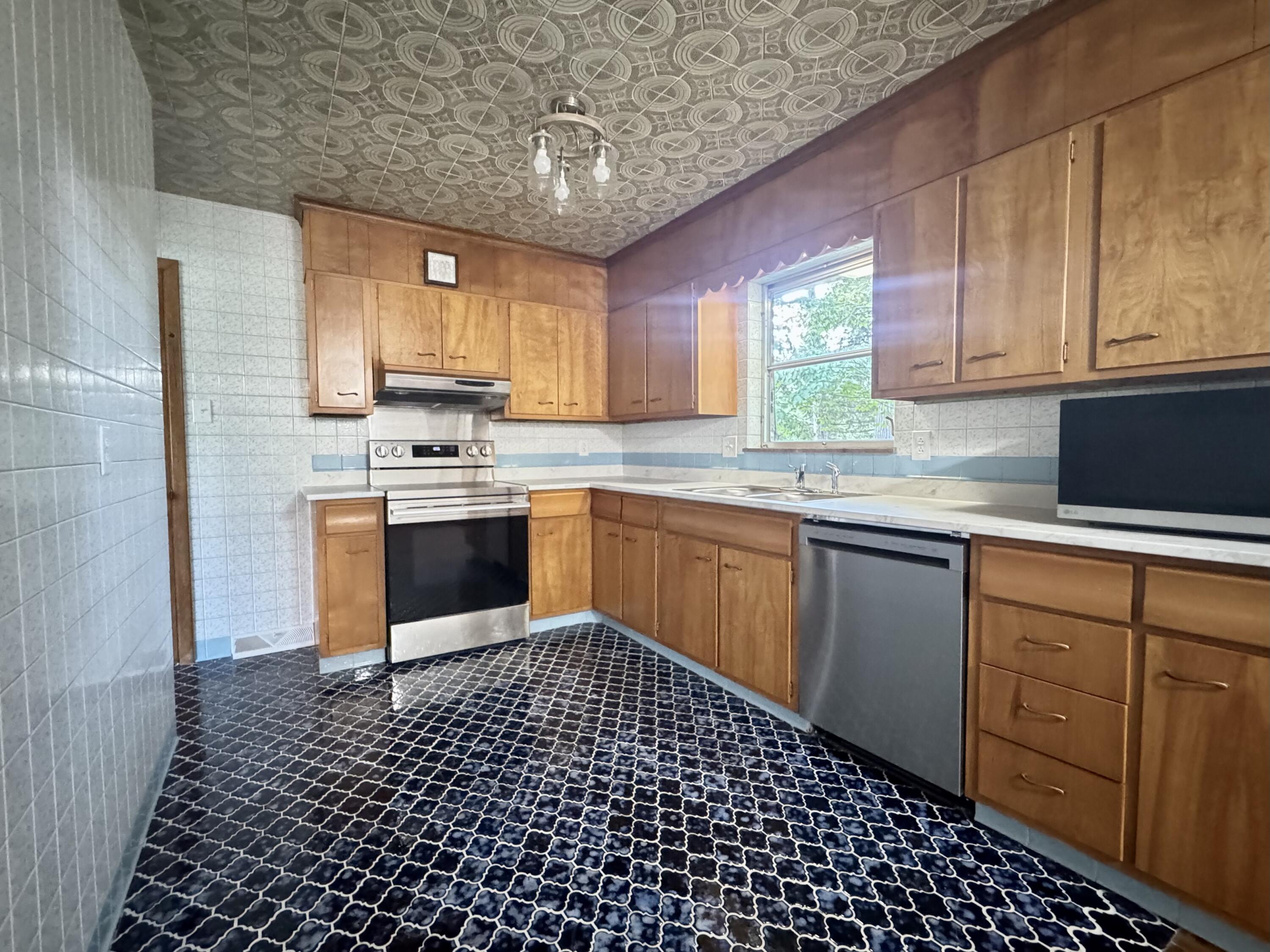 248 Mercer