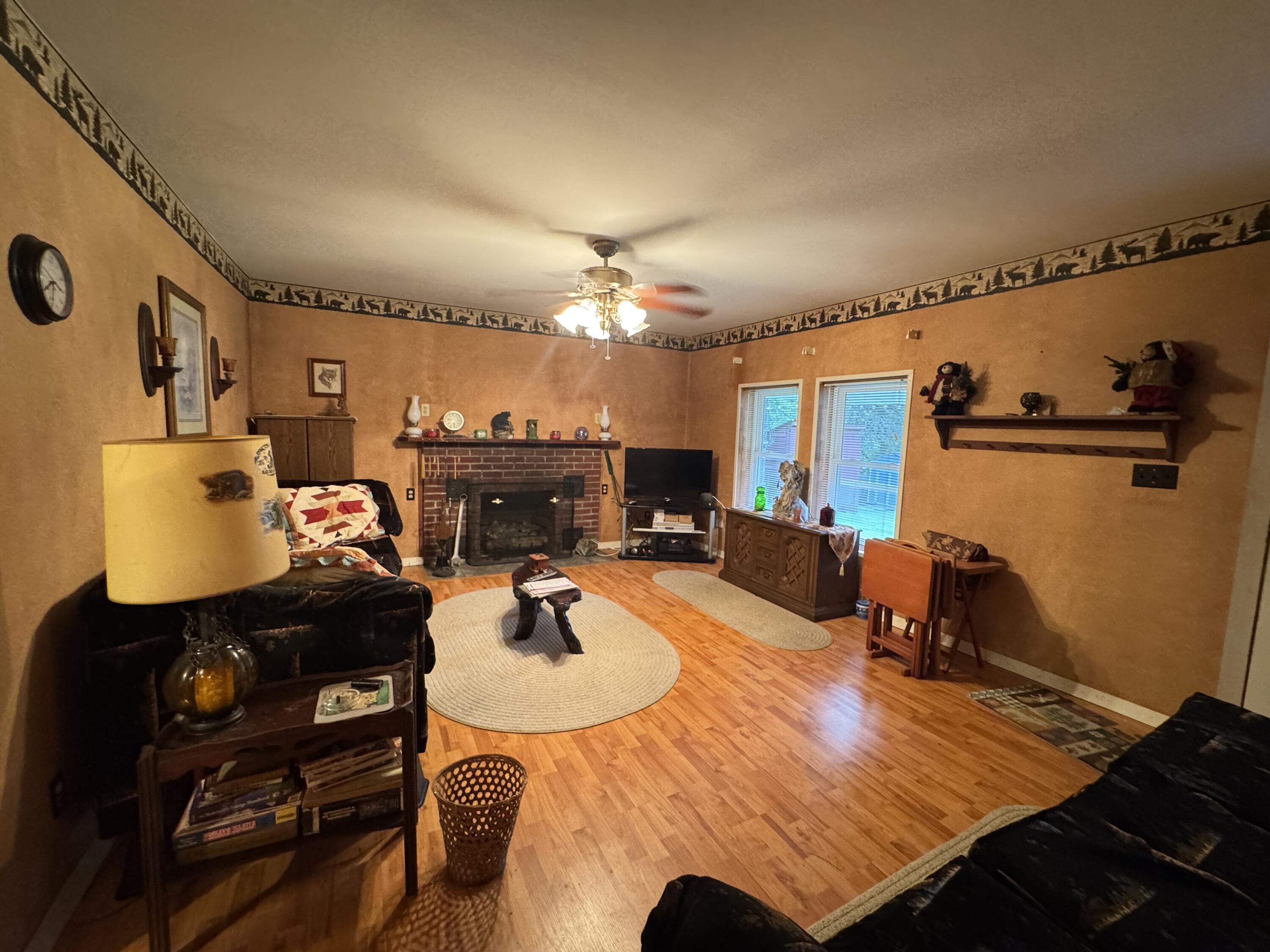 12392 W Webster
