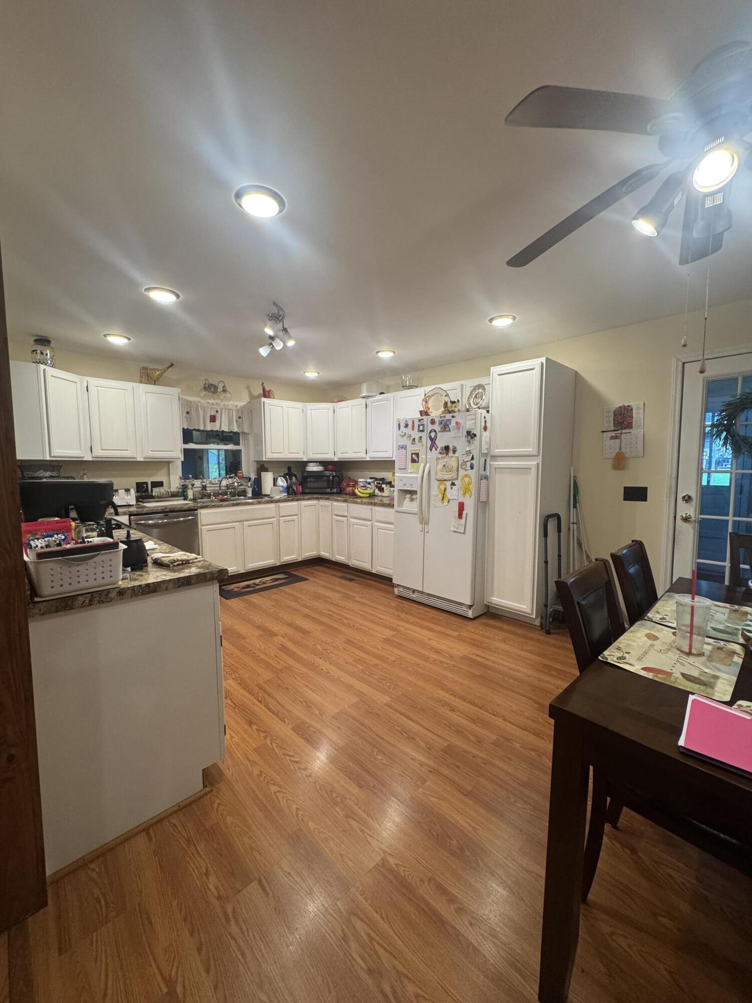 12392 W Webster