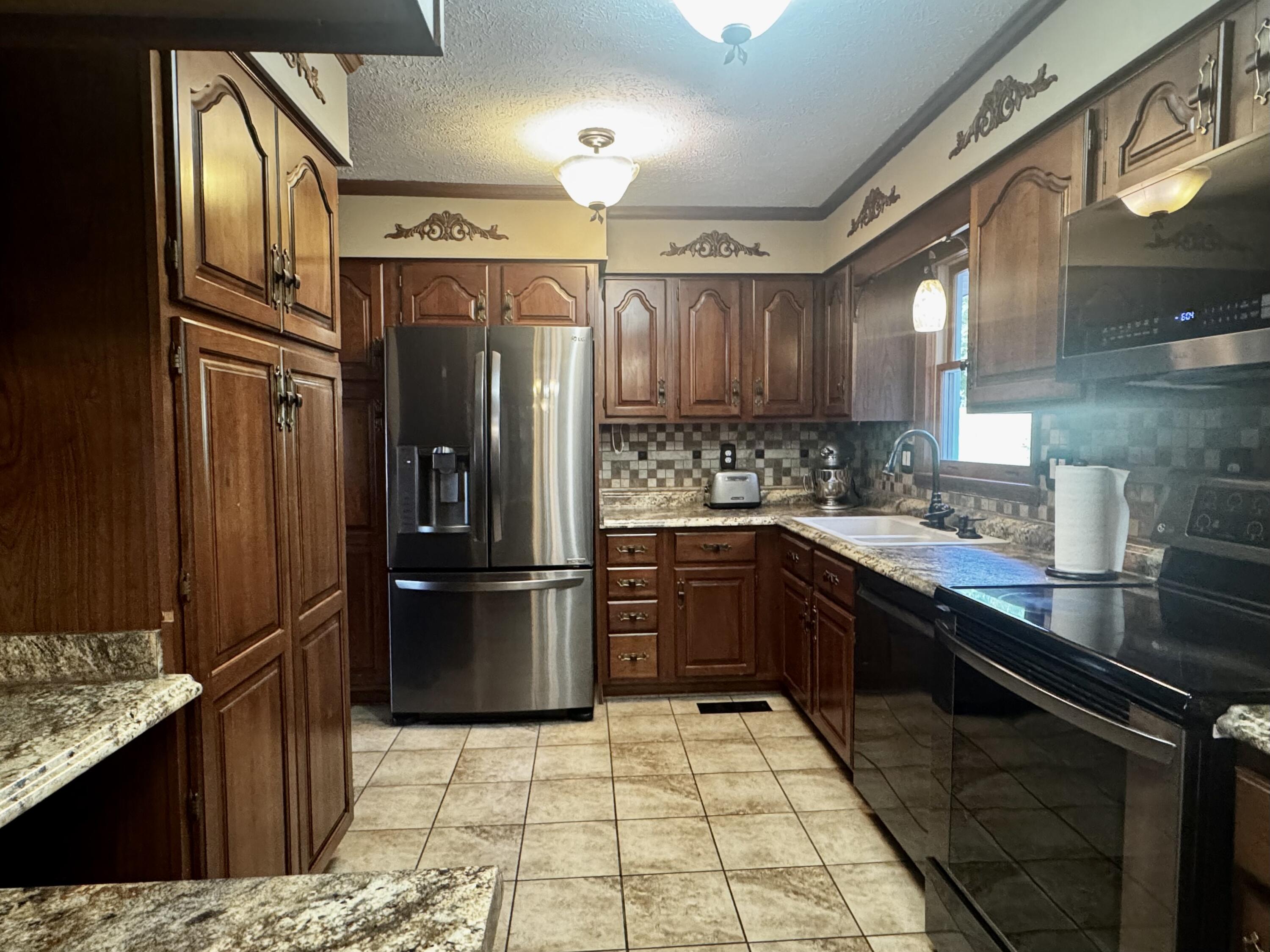 428 Ashley Ln