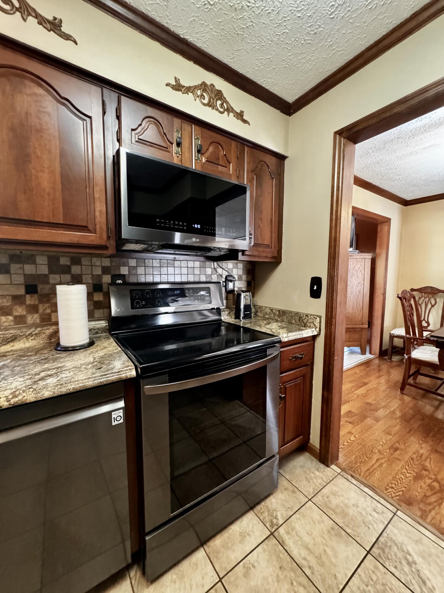 428 Ashley Ln