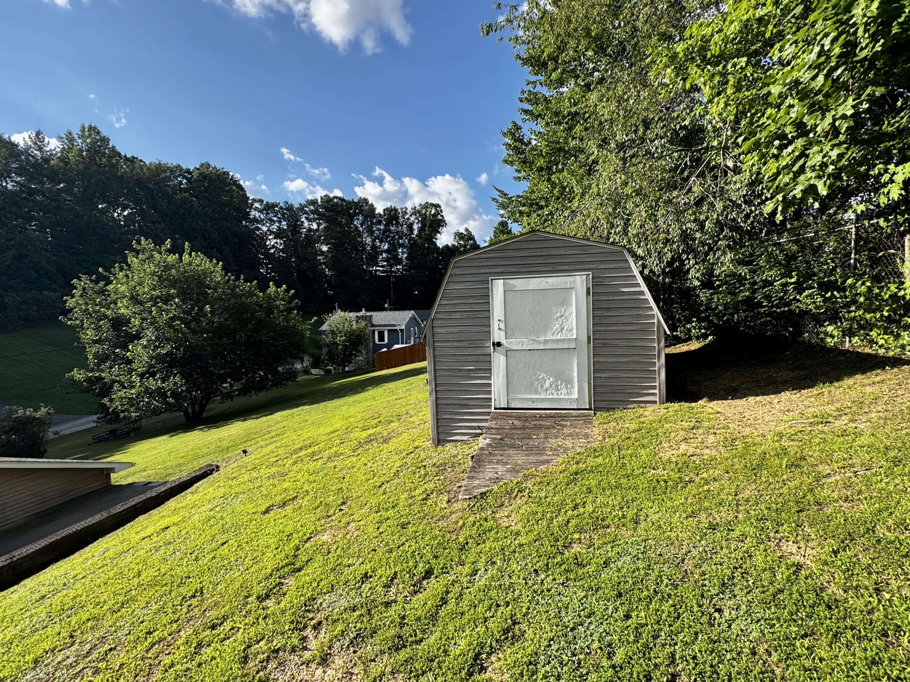 428 Ashley Ln
