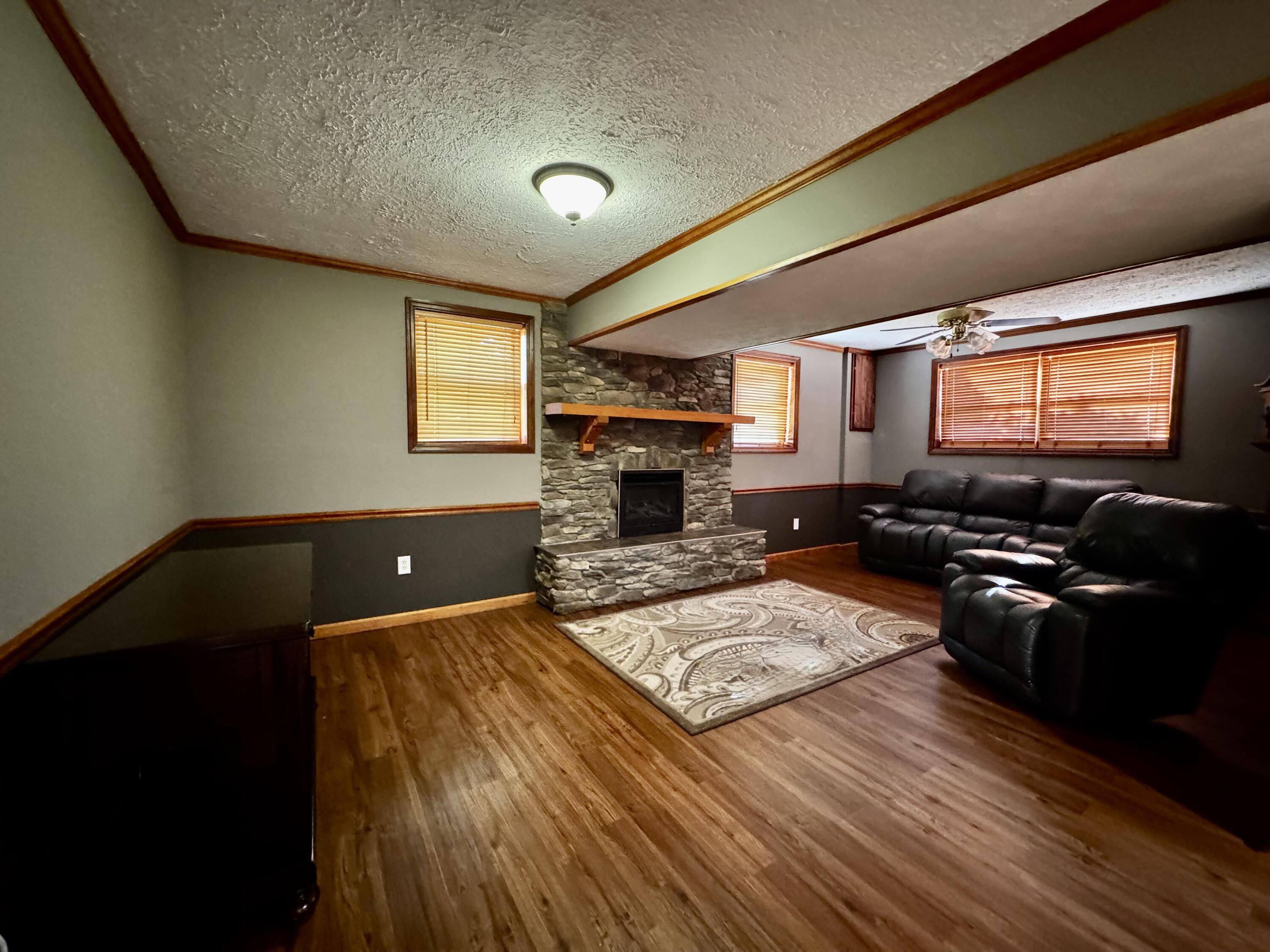 428 Ashley Ln