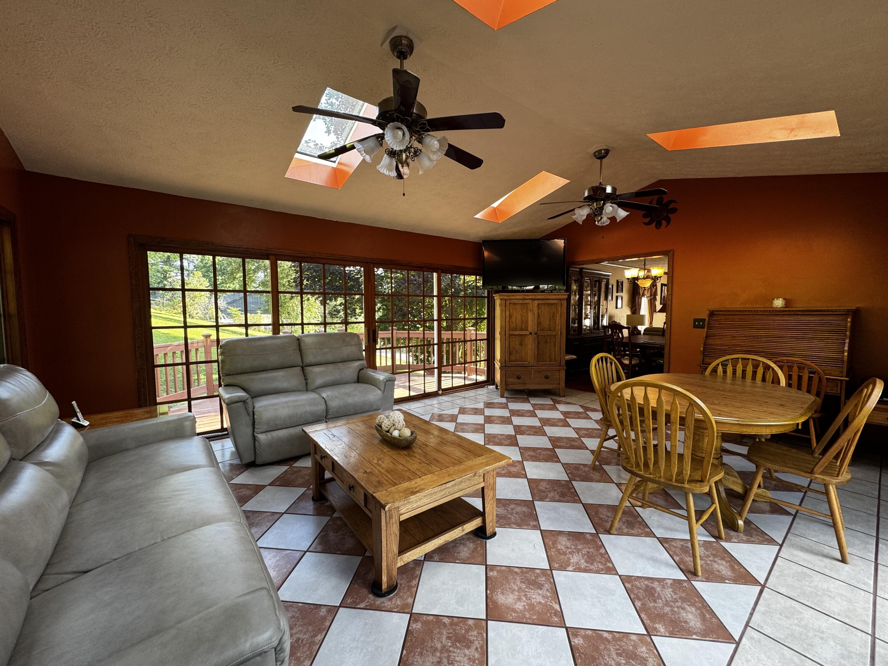 428 Ashley Ln