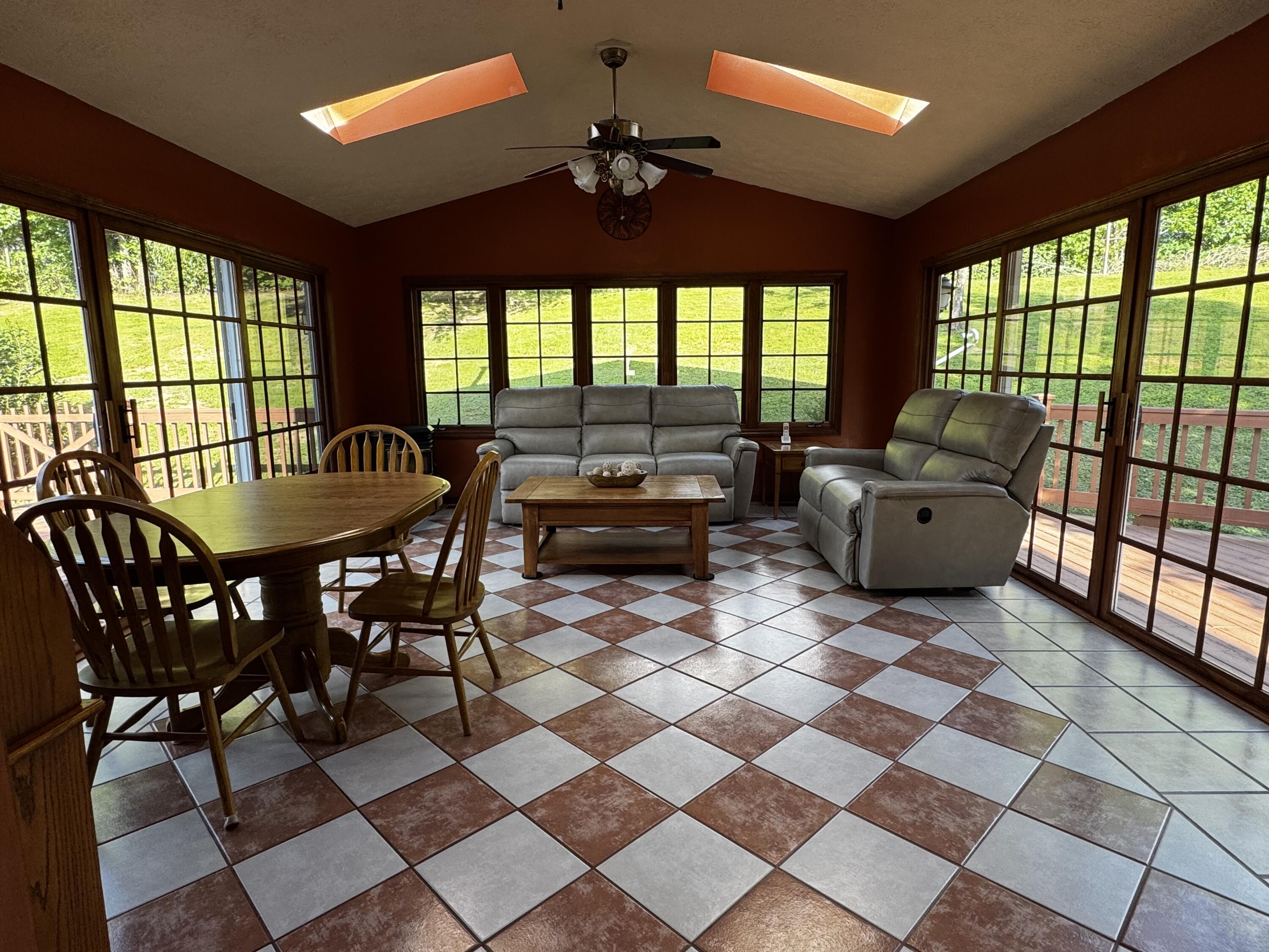 428 Ashley Ln