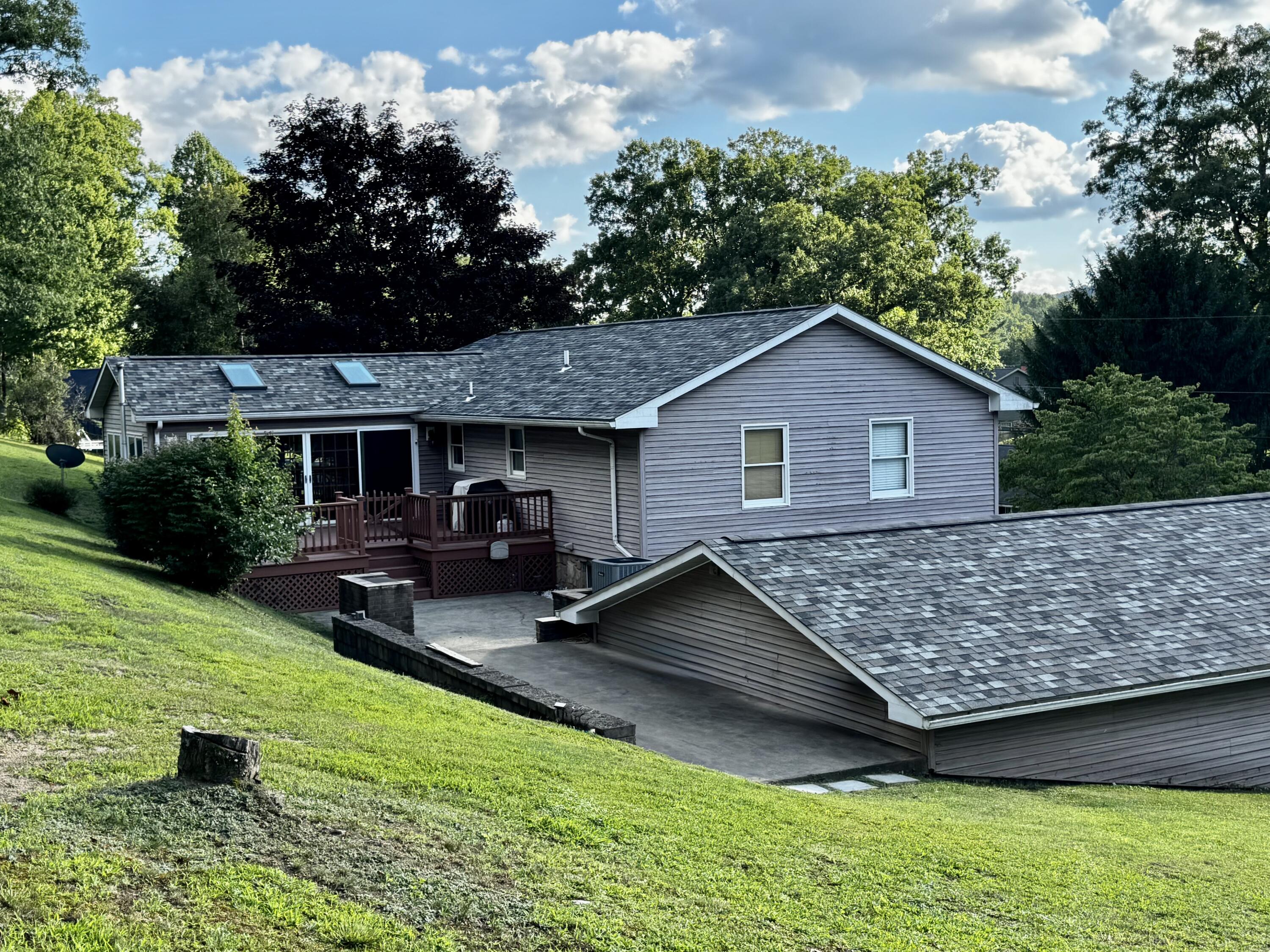 428 Ashley Ln