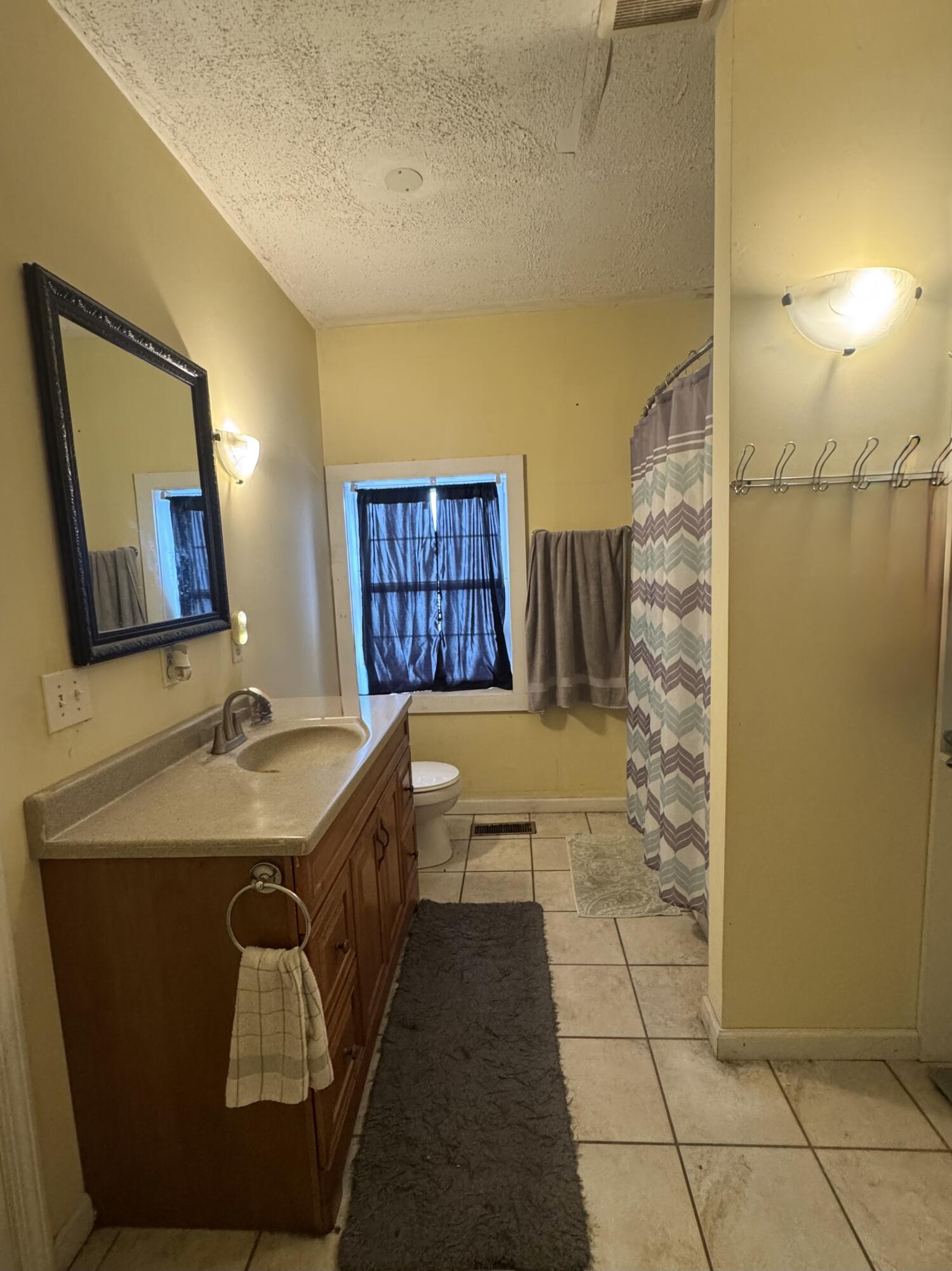 838 Ritter Dr