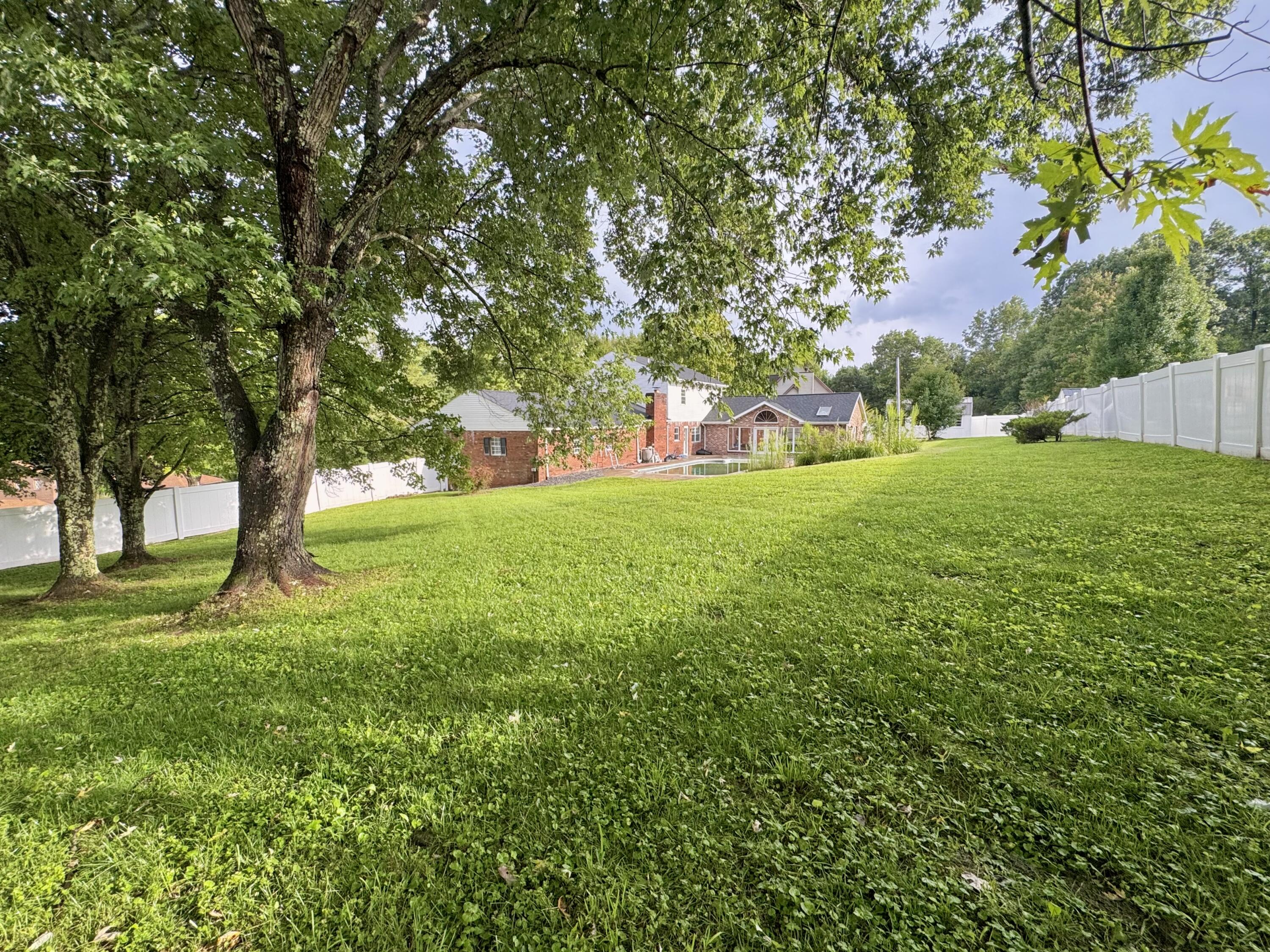 322 Nelson Ave