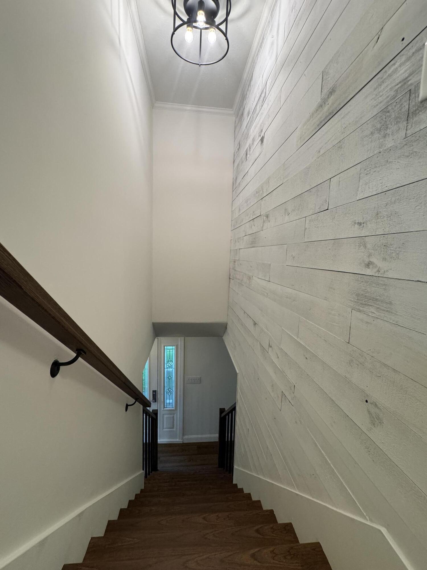 322 Nelson Ave