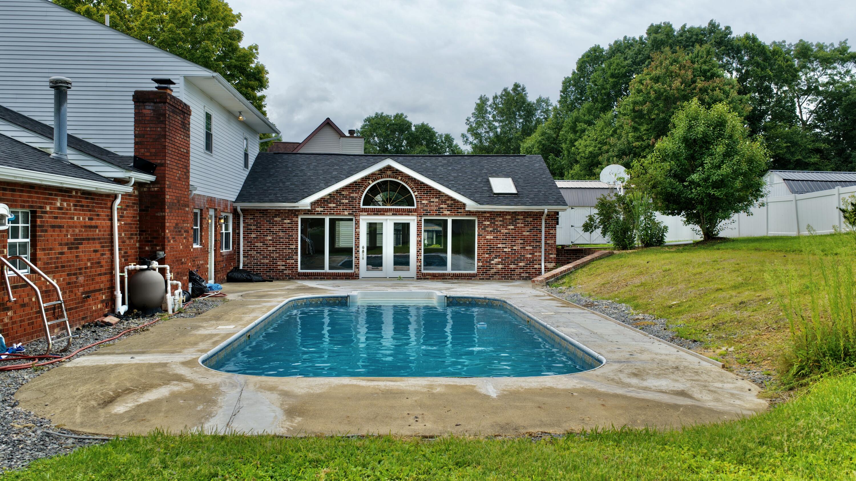 322 Nelson Ave