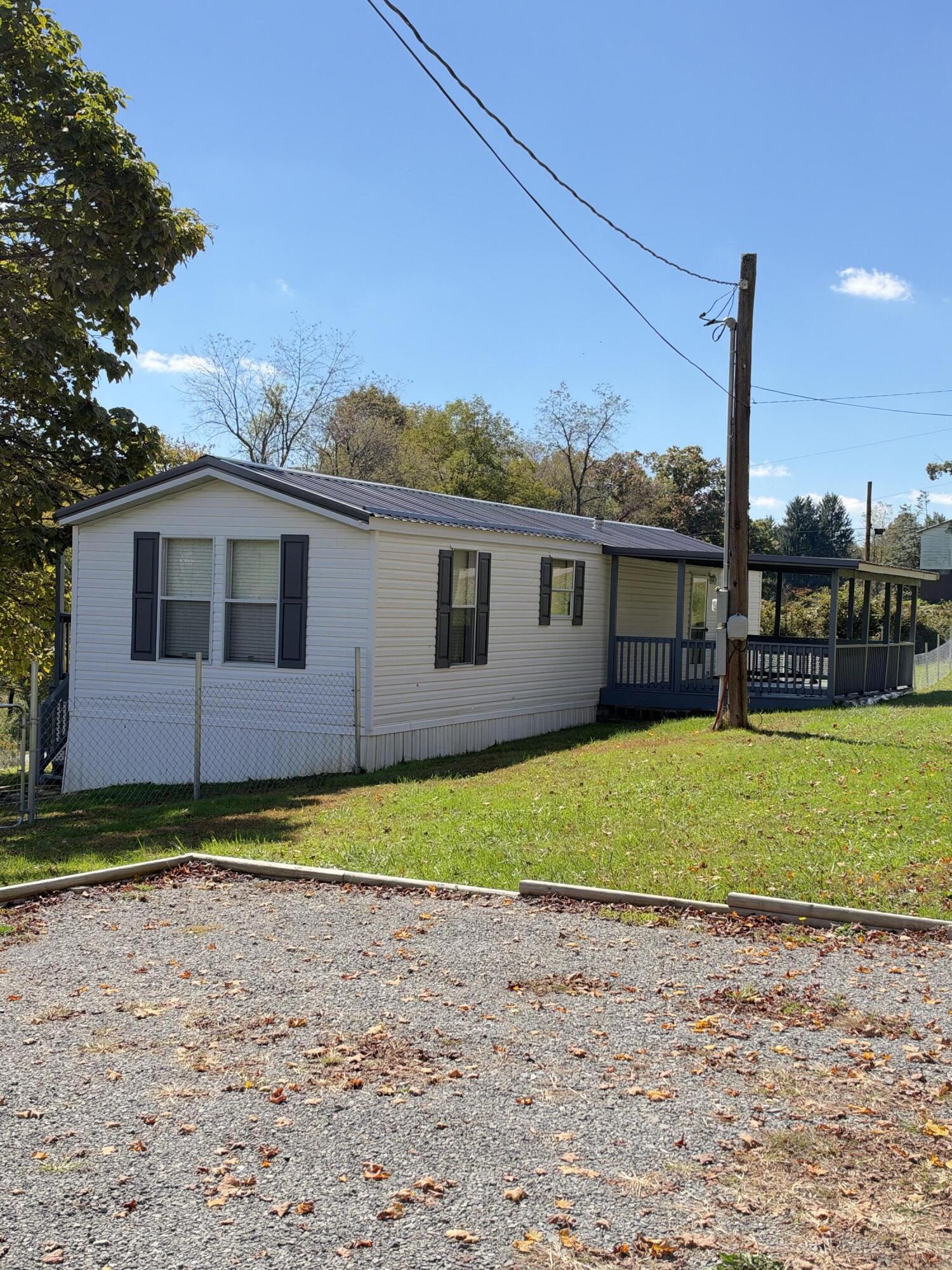 366 Maple Inn
