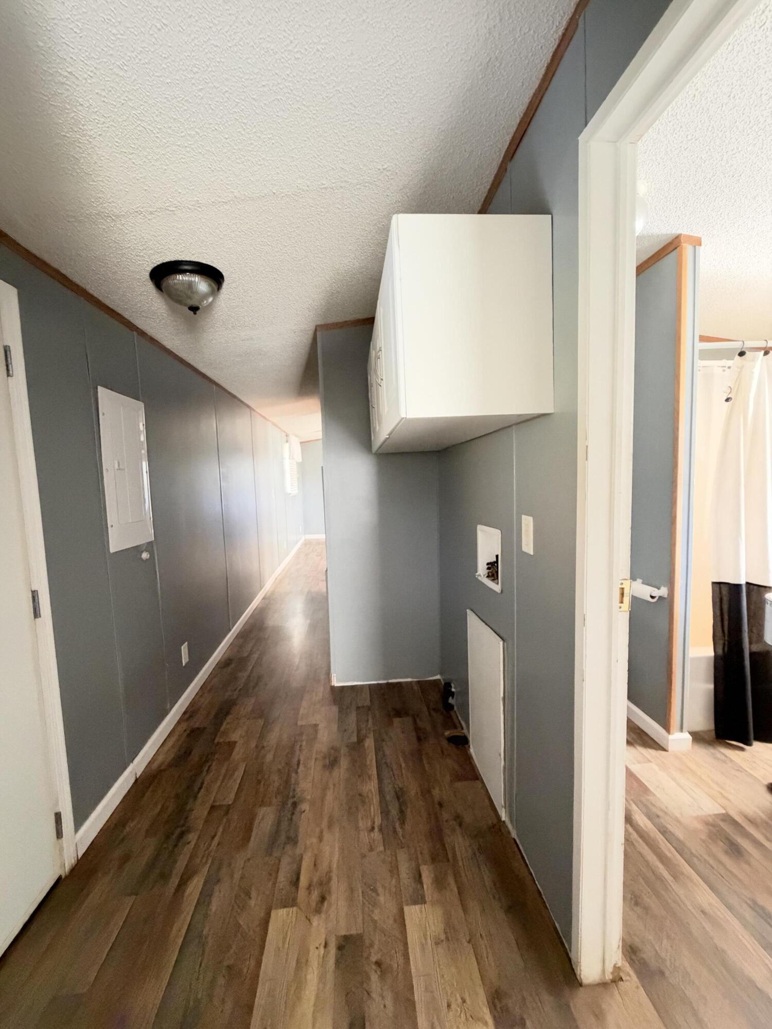 366 Maple Inn