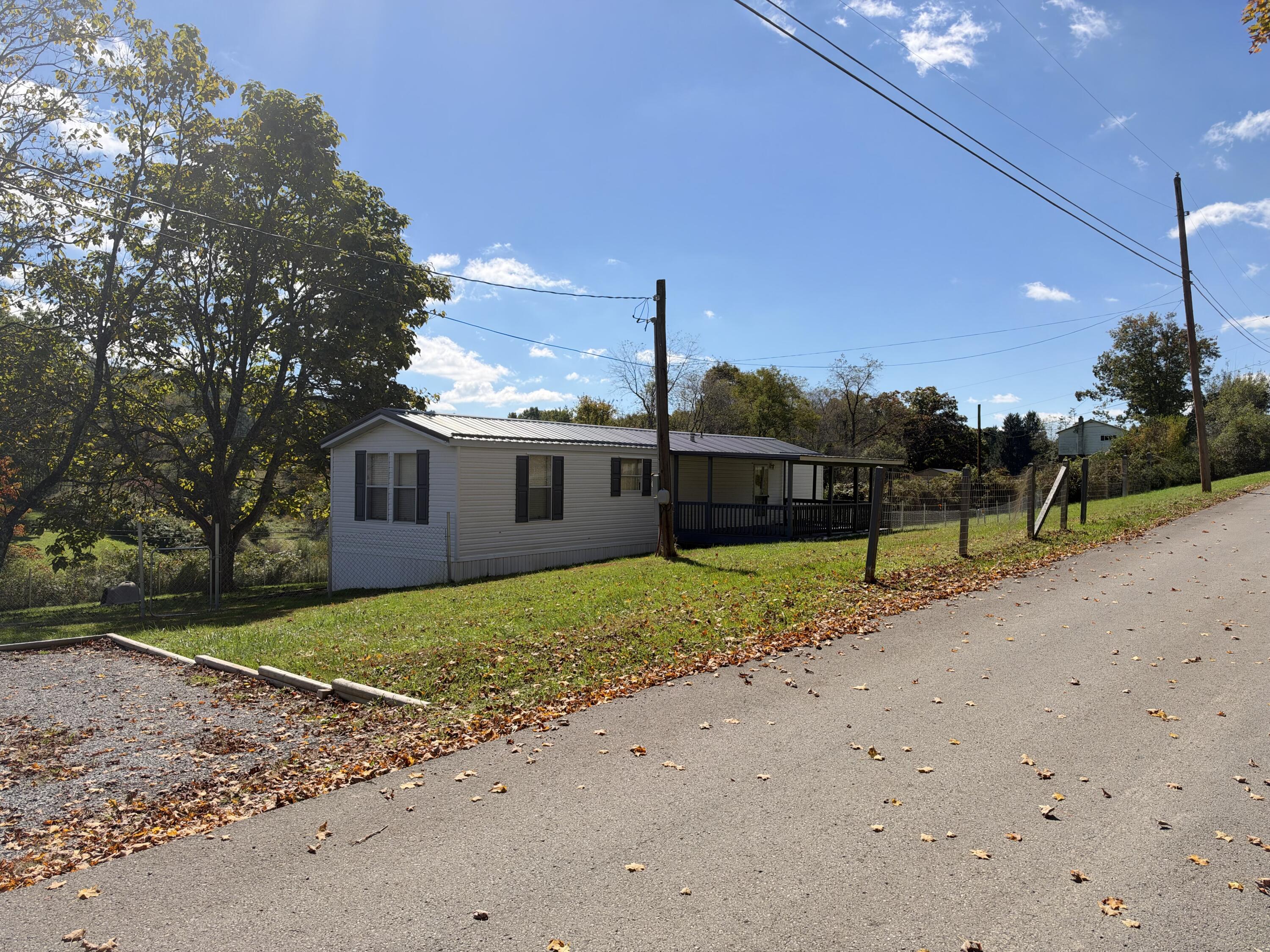 366 Maple Inn