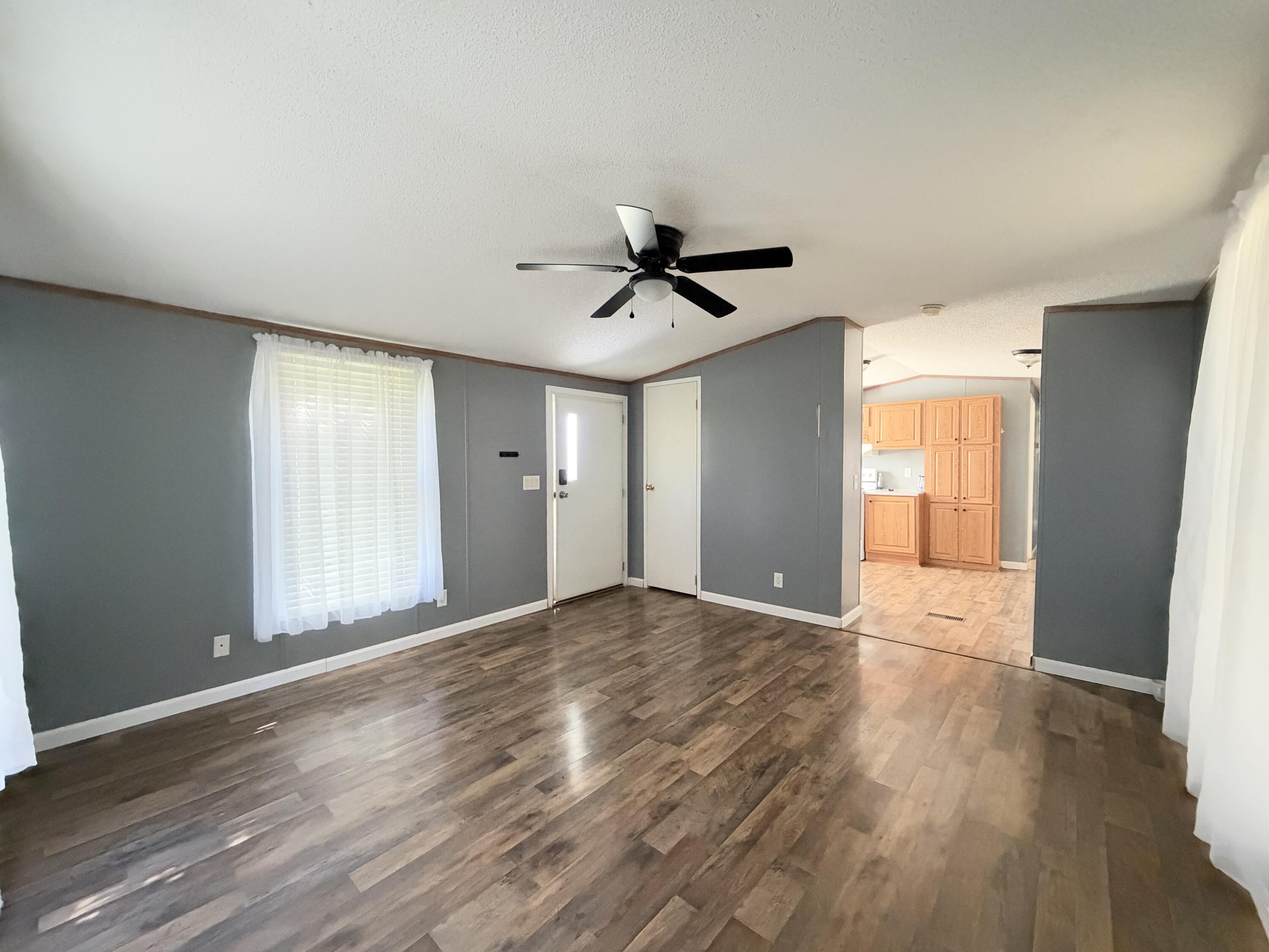 366 Maple Inn