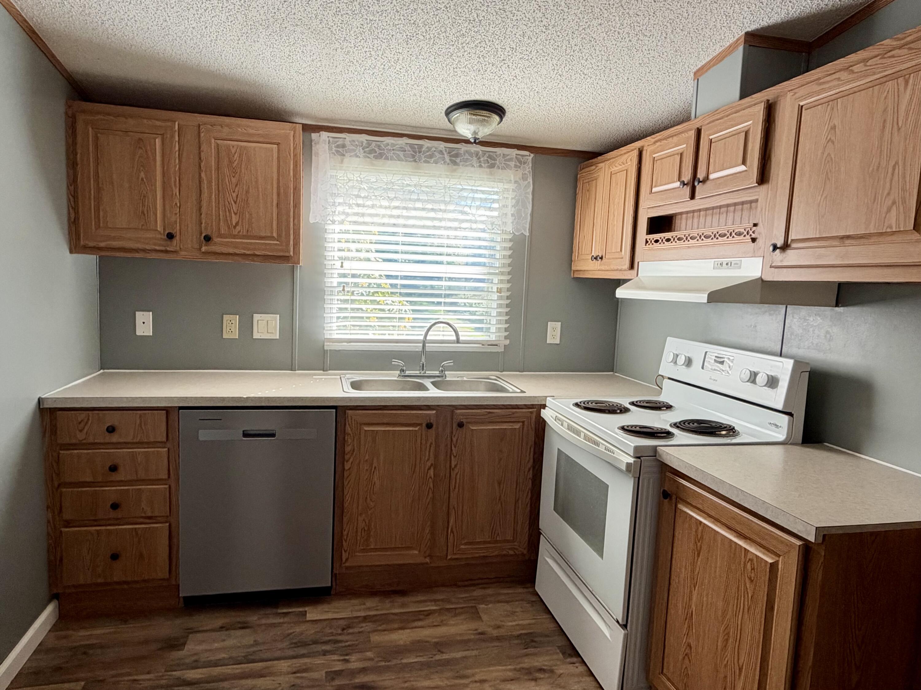 366 Maple Inn