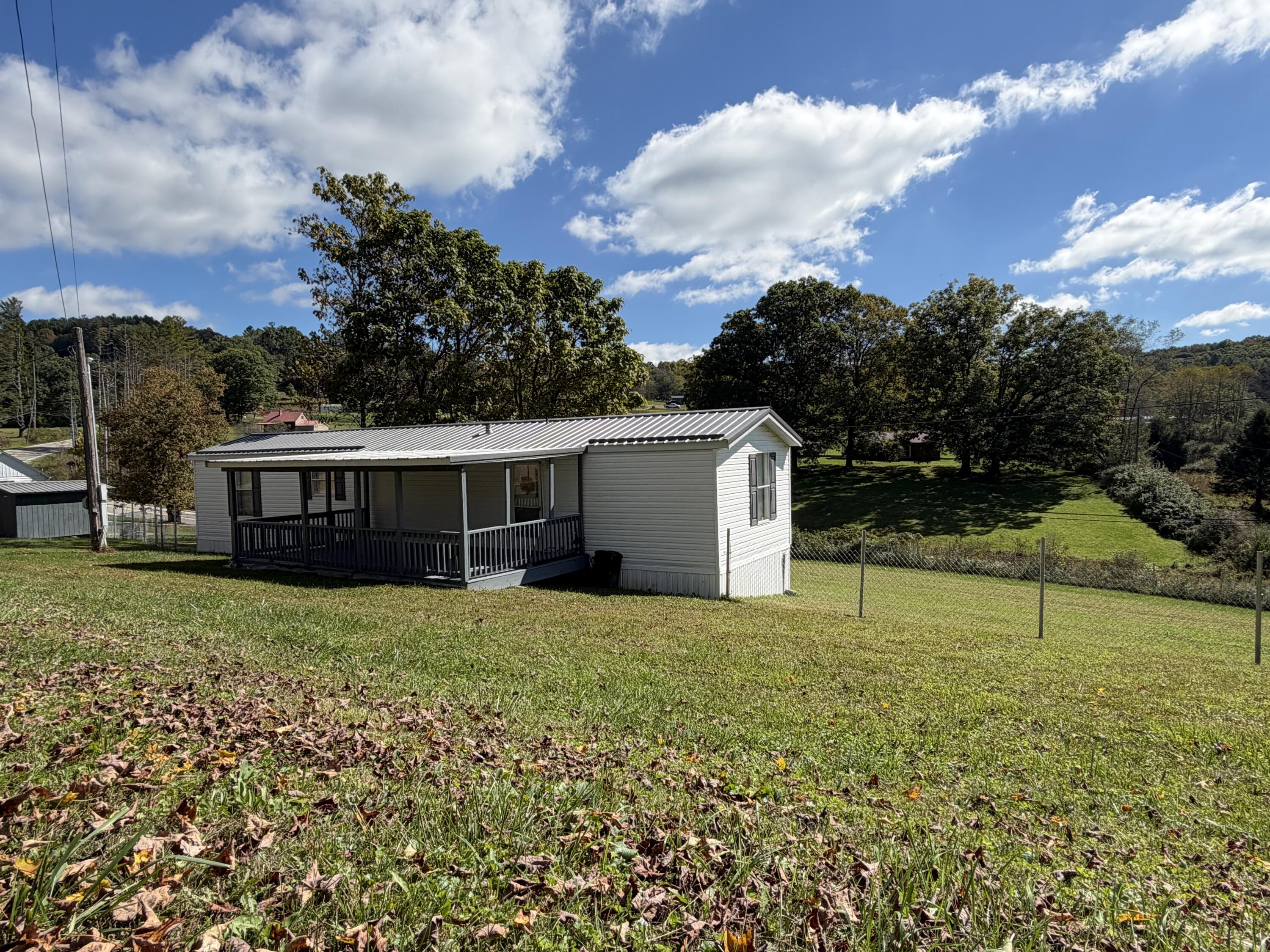 366 Maple Inn