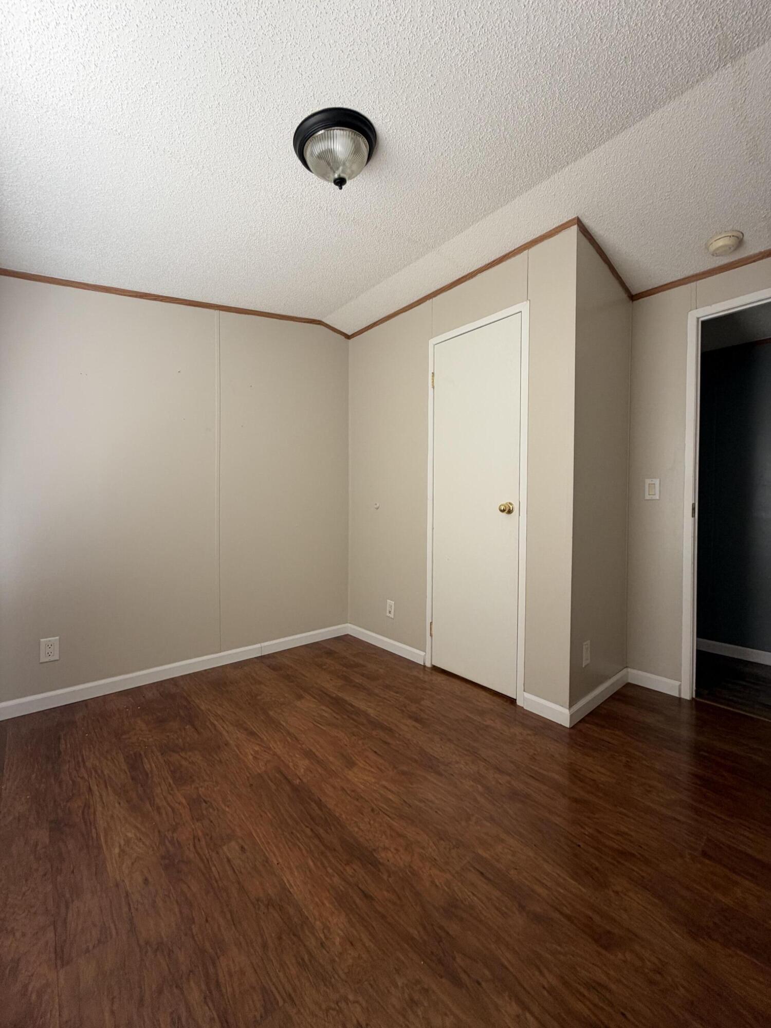 366 Maple Inn