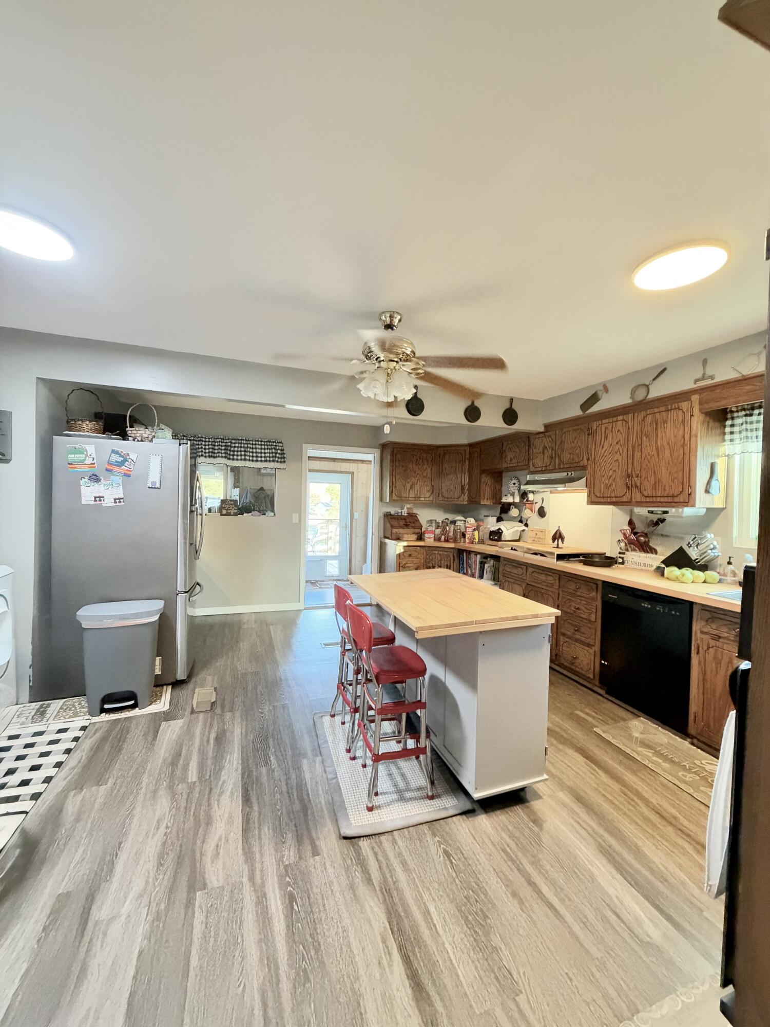 90 Brown St