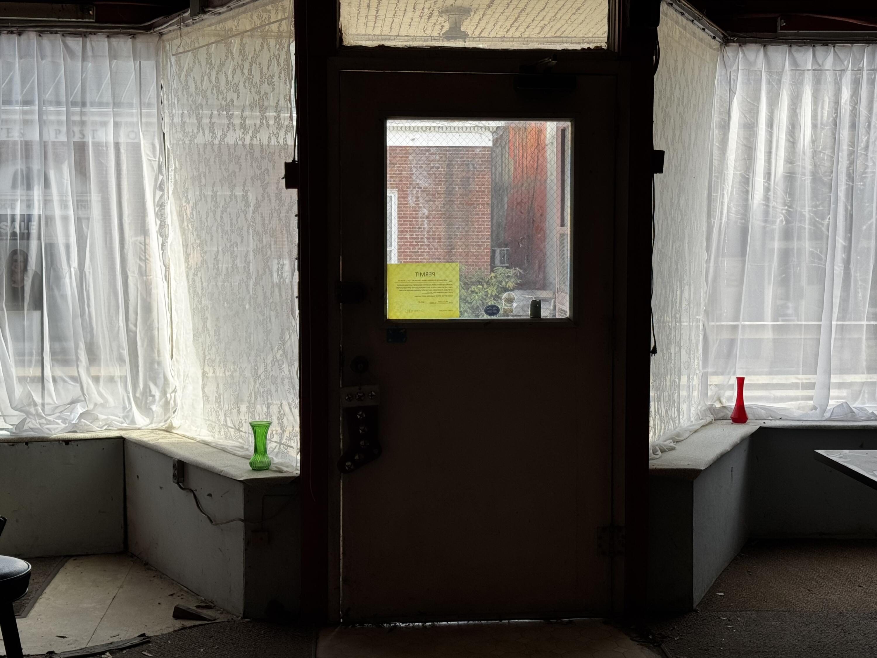 19 E MAIN ST