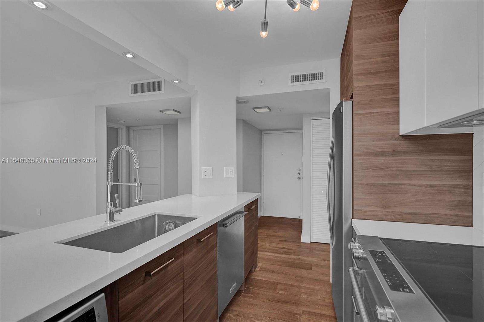1688 West Ave # 209