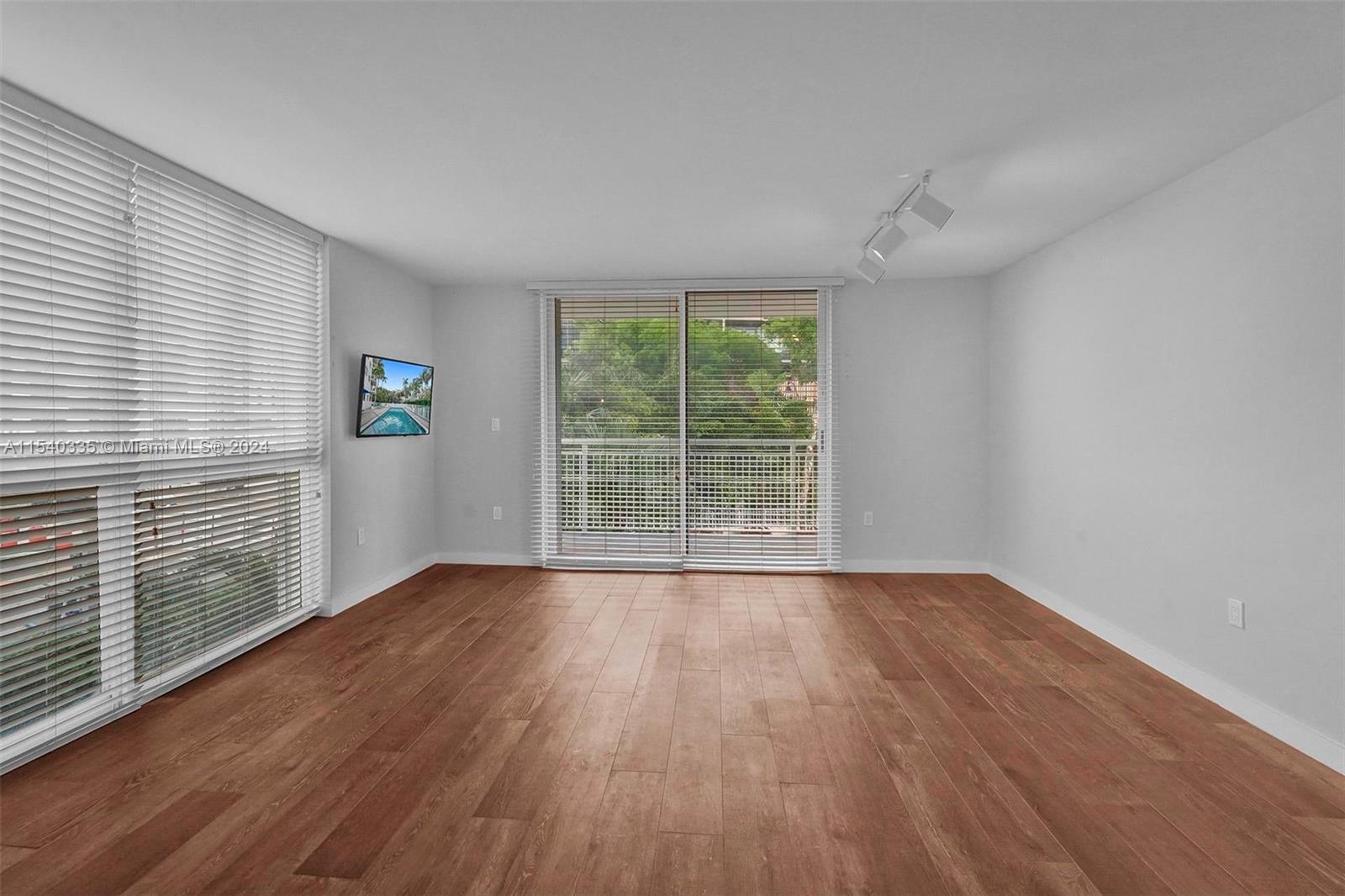 1688 West Ave # 209