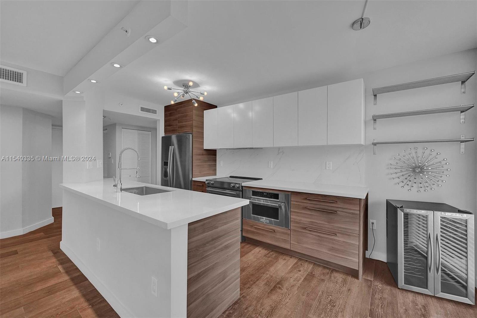 1688 West Ave # 209