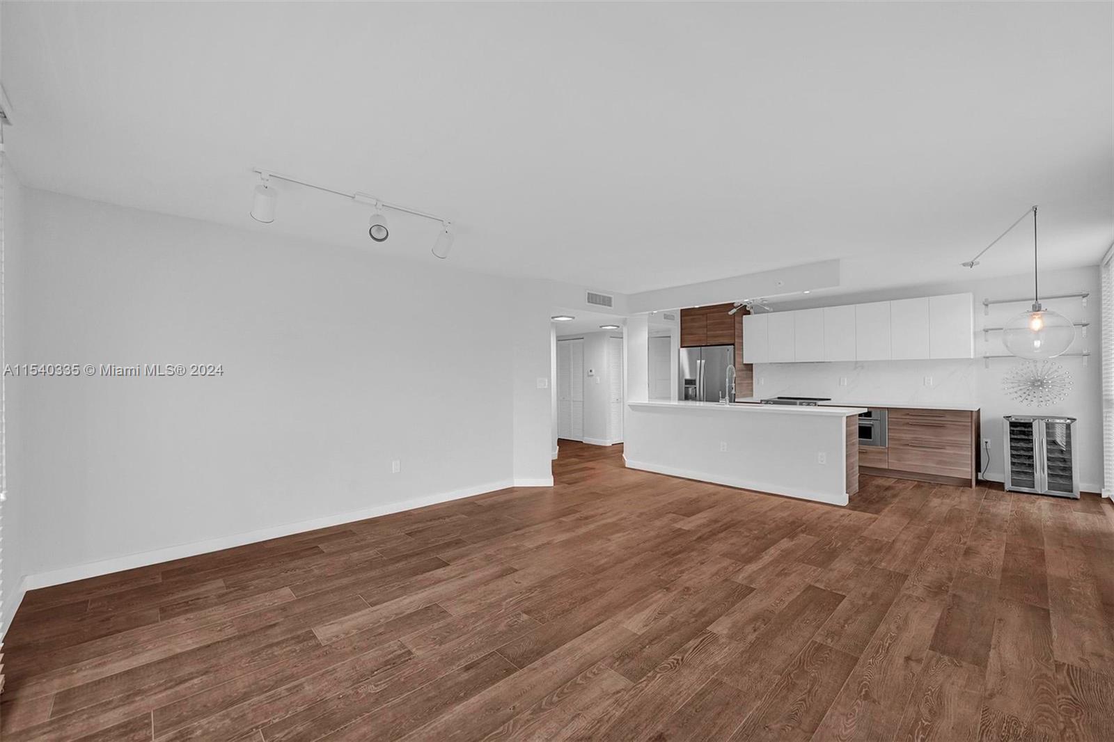 1688 West Ave # 209