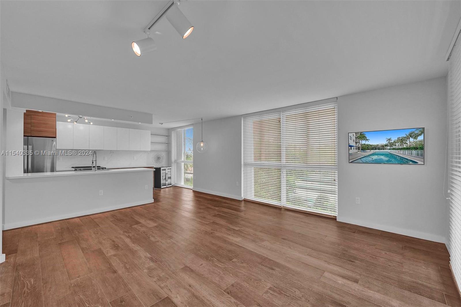 1688 West Ave # 209