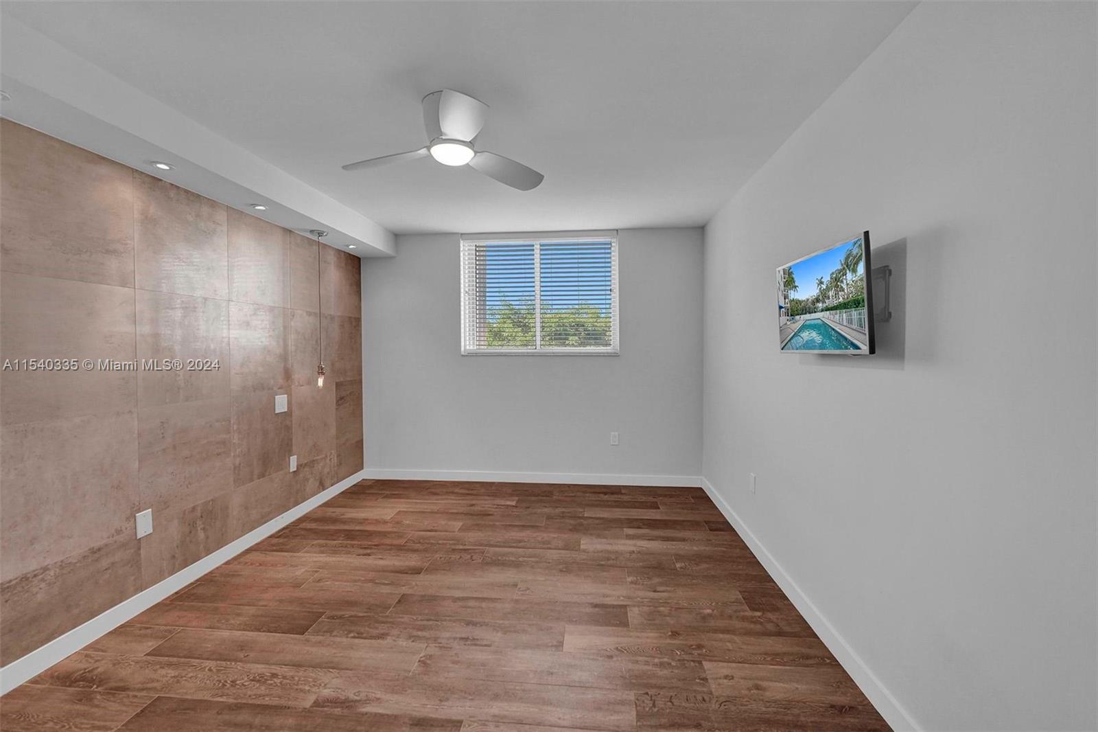 1688 West Ave # 209