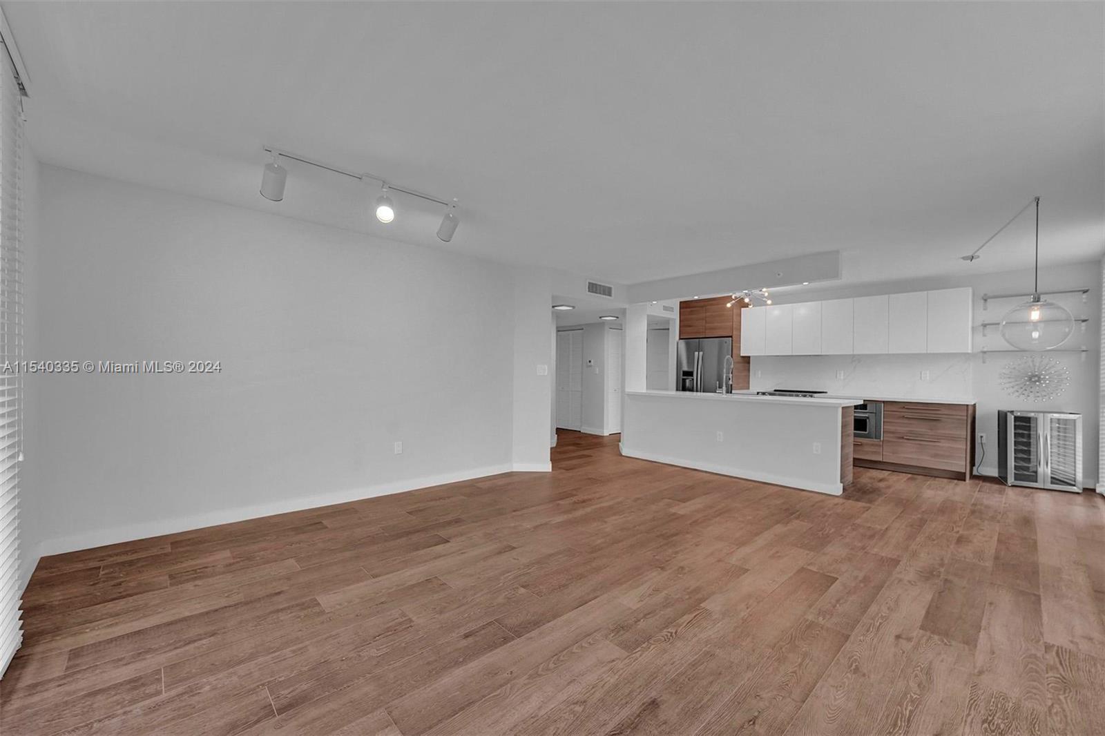 1688 West Ave # 209
