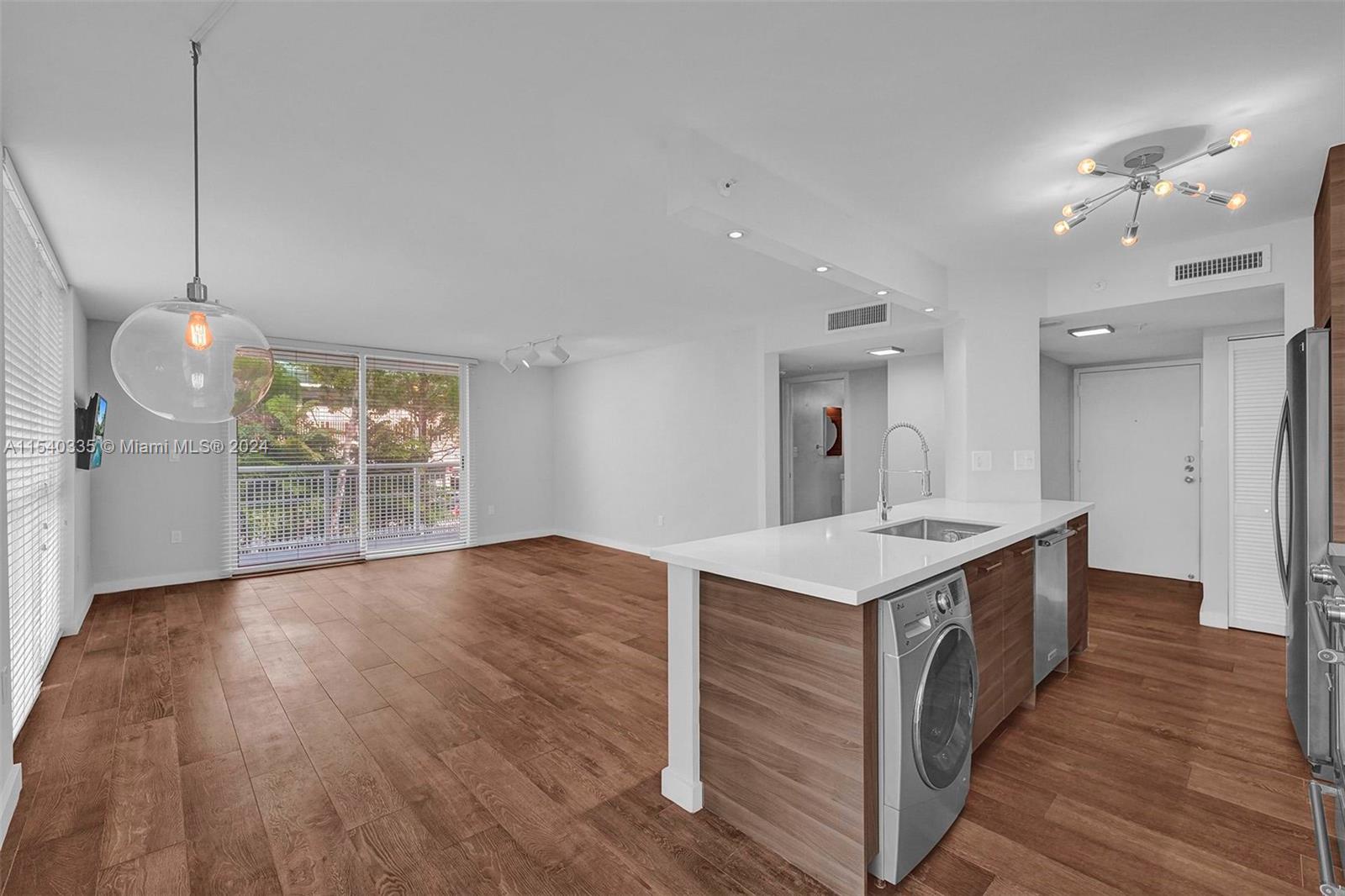 1688 West Ave # 209
