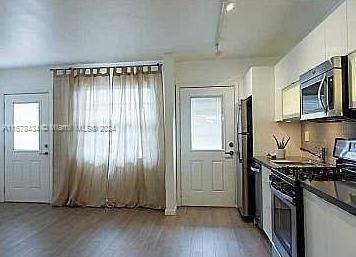 525 Meridian Ave # 302