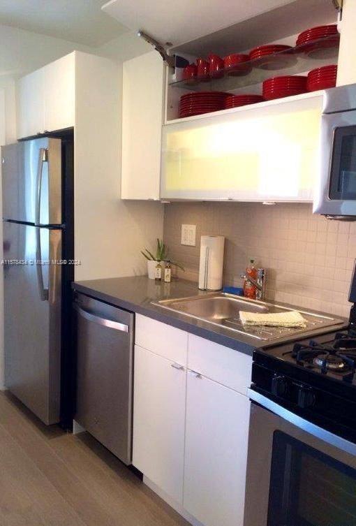 525 Meridian Ave # 302