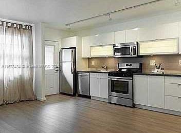 525 Meridian Ave # 302