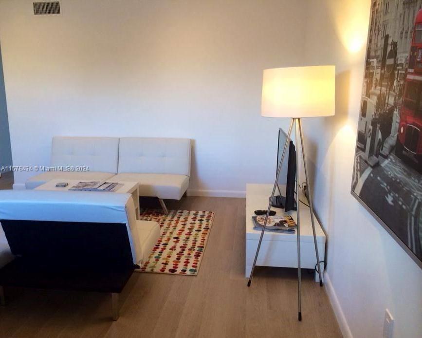 525 Meridian Ave # 302