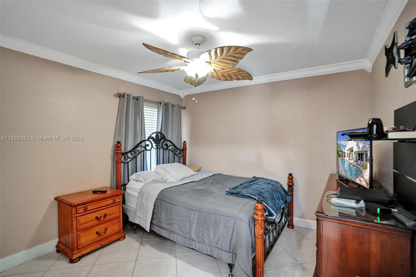 1561 SW 189th Ter