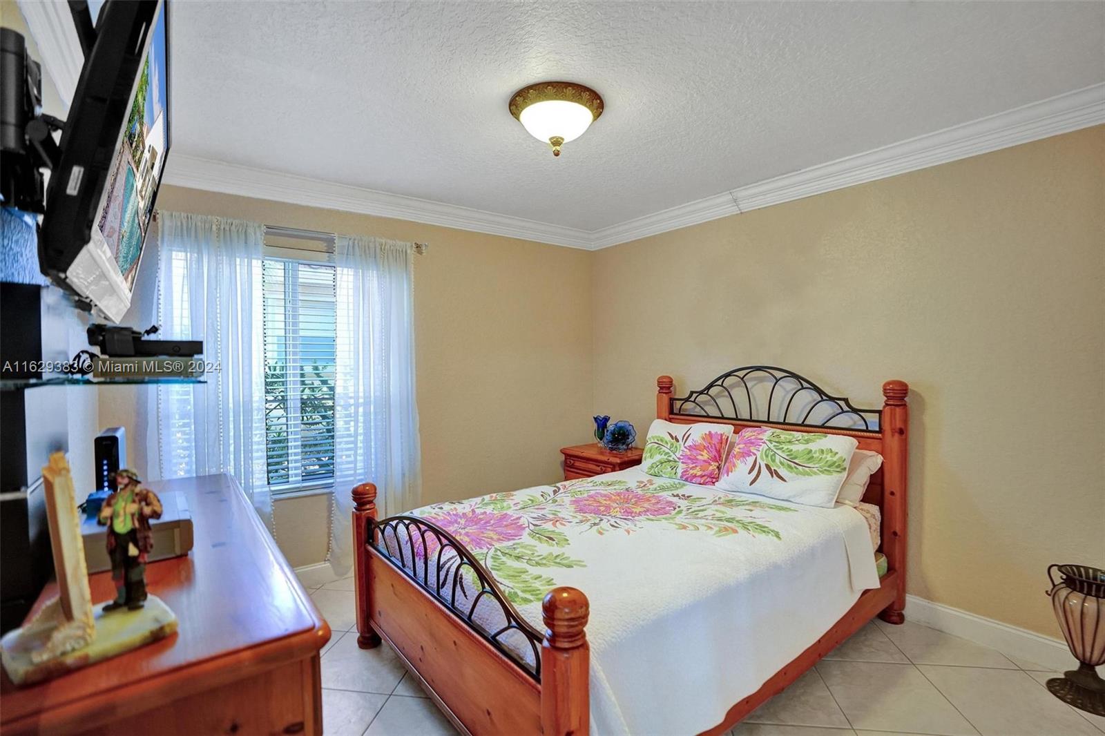 1561 SW 189th Ter