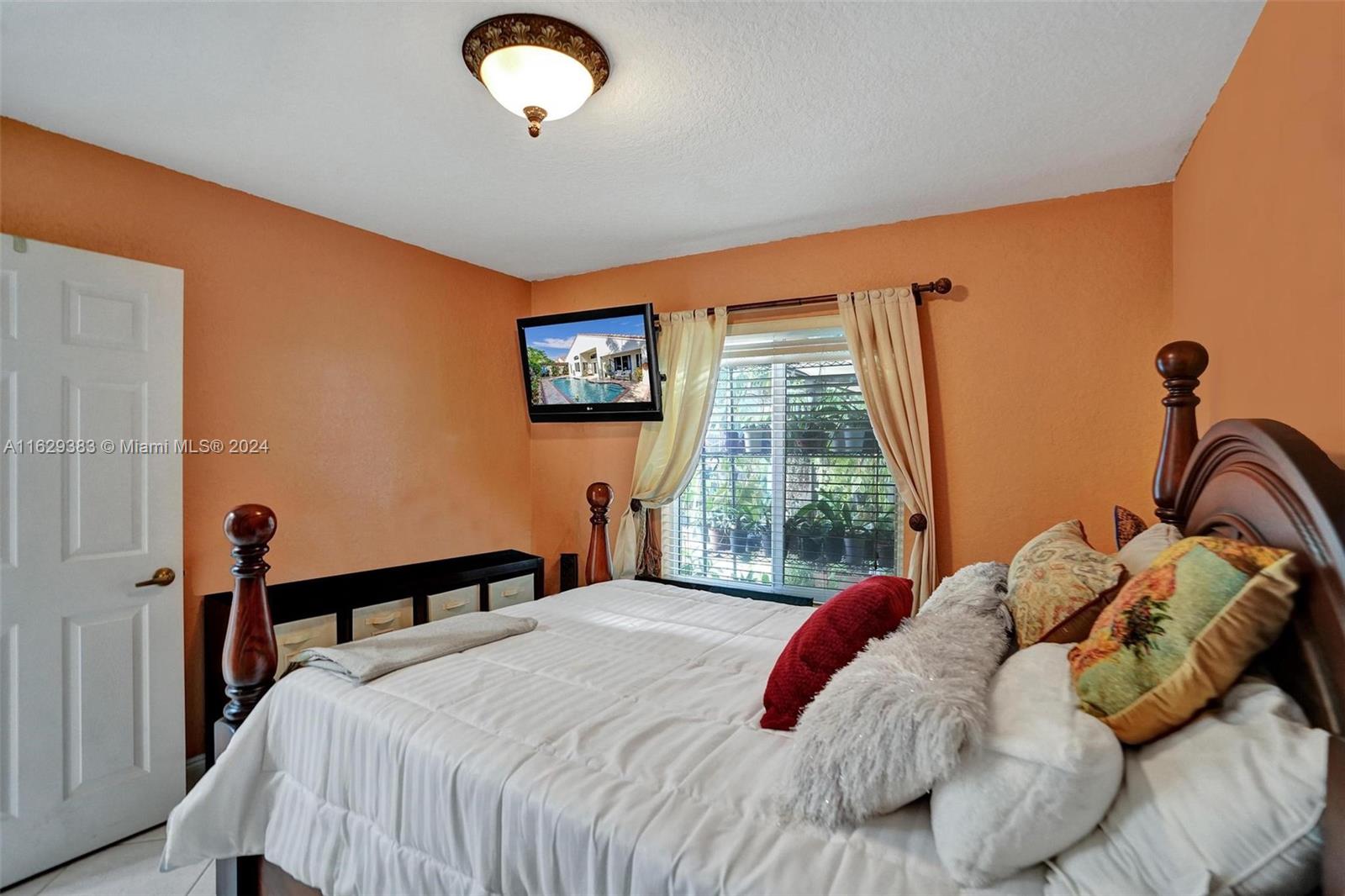 1561 SW 189th Ter